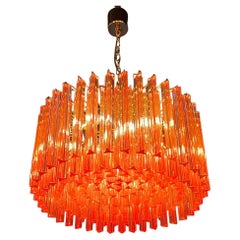 Superbe lustre à prisme en cristal Triedi corail