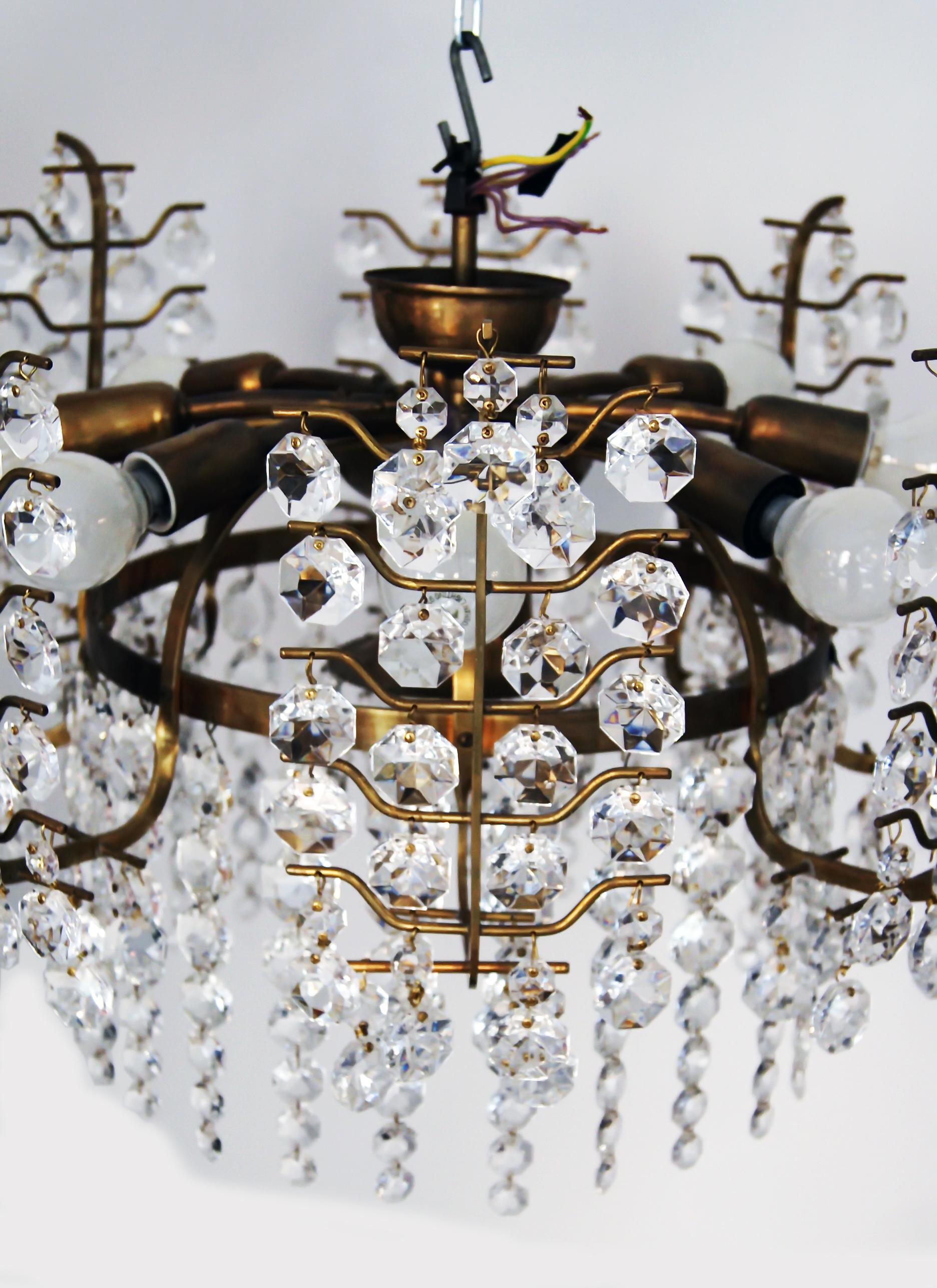 Other Stunning Crystal Glass Chandelier Nine Bulb Sockets Bakalowits Vienna, 1950 For Sale