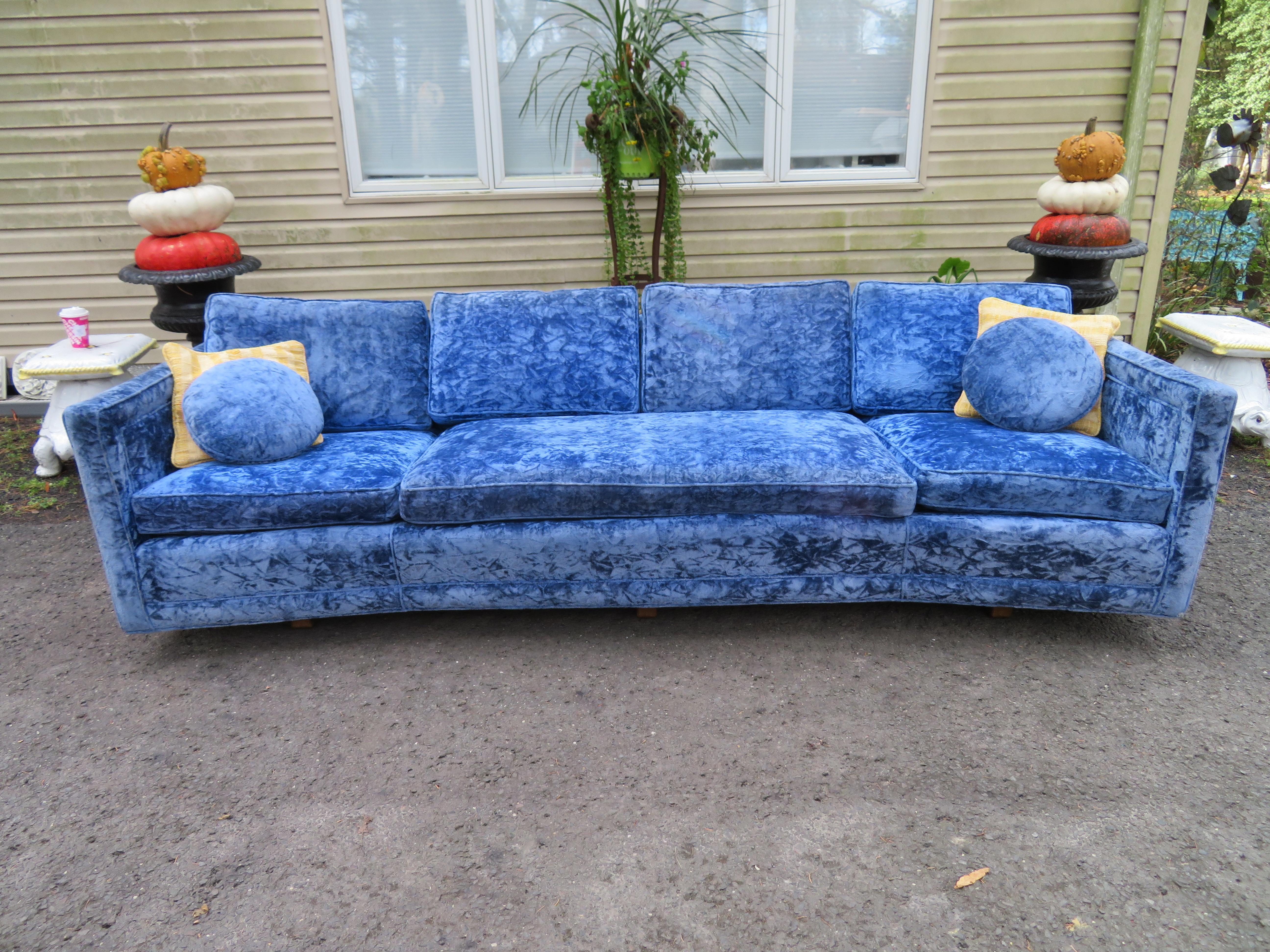 Stunning Curved Erwin Lambeth Sled Leg Sofa Mid-Century Modern In Good Condition For Sale In Pemberton, NJ