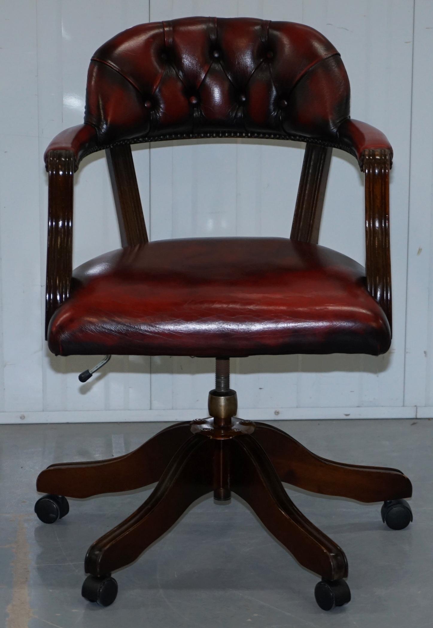 We are delighted to offer for sale this lovely vintage oxblood leather Chesterfield Admirals court captain’s chair

These chairs are called court chairs because they little the British court system during the 1960s-1980s.

This chair is in