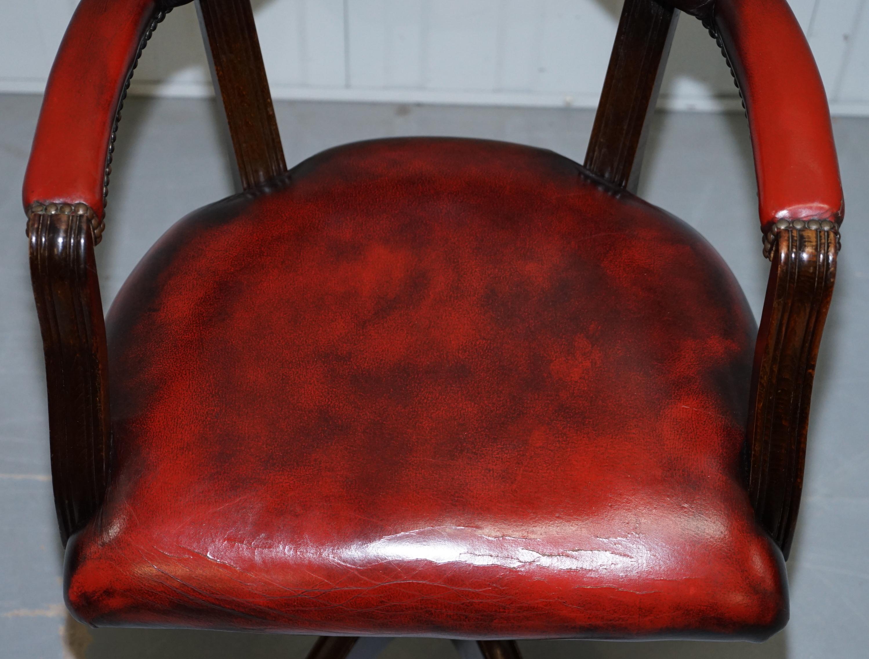 chesterfield admiral chair