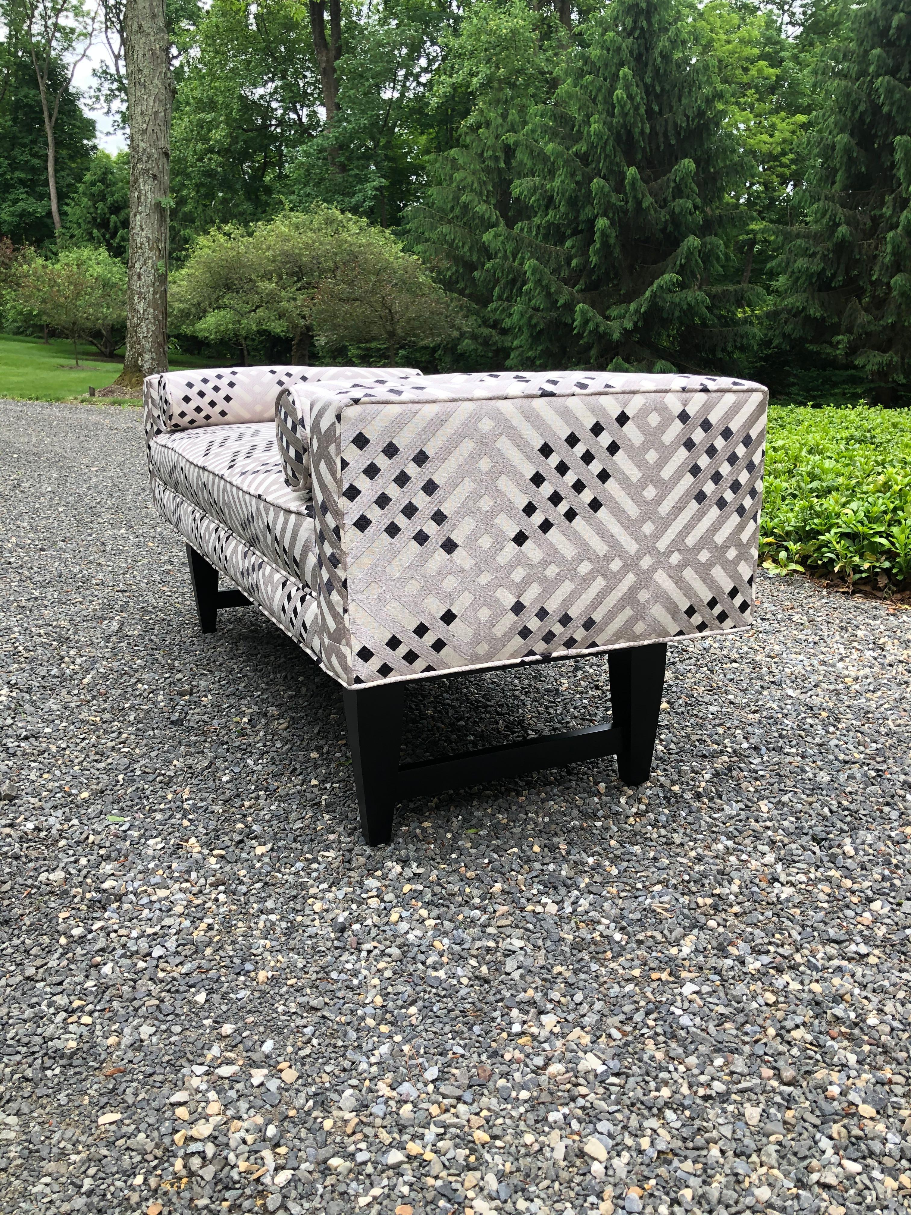 Contemporary Stunning Custom Upholstered Settee Bench in Colefax and Fowler
