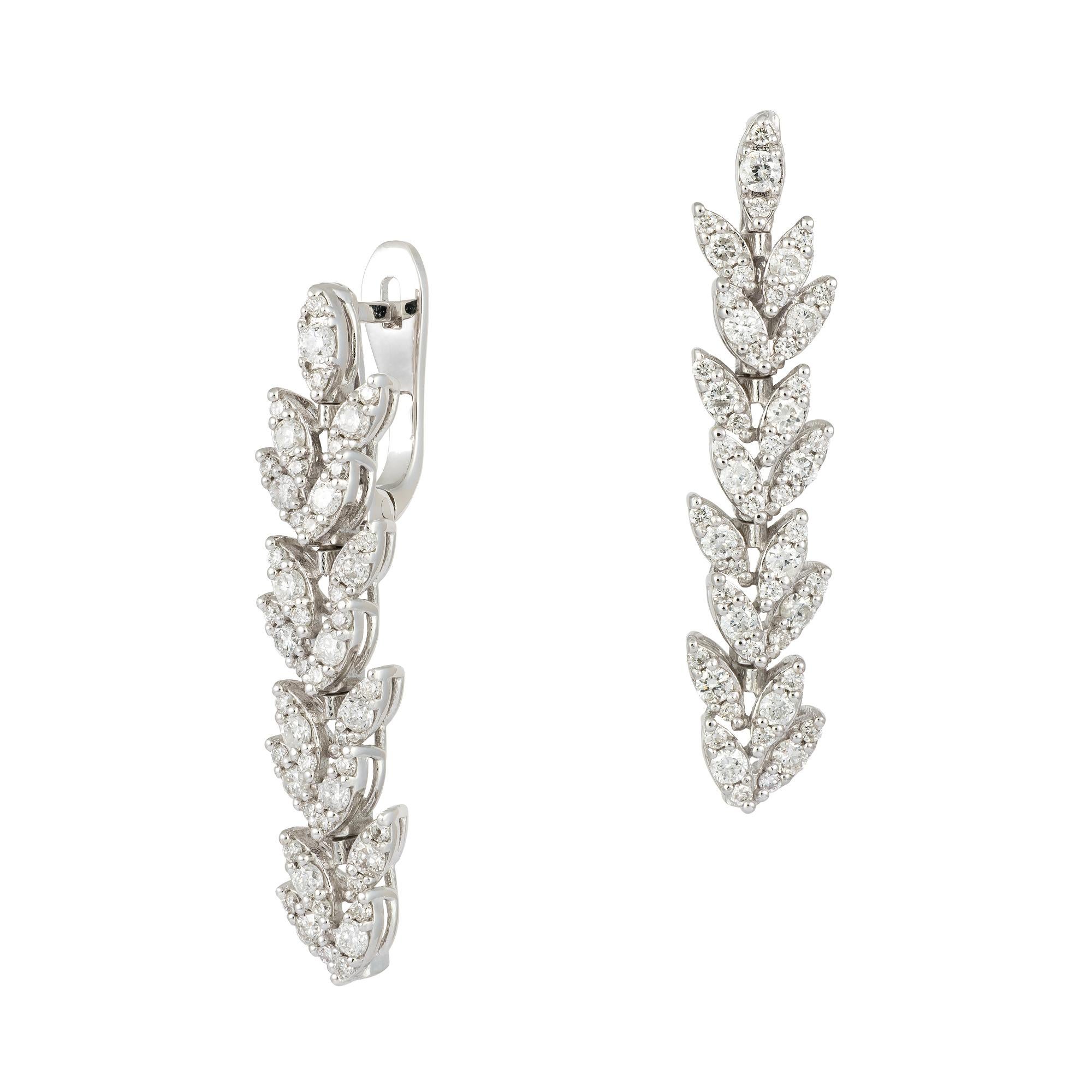 EARRING 18K White Gold Diamond 1.13 Cts/102 Pcs