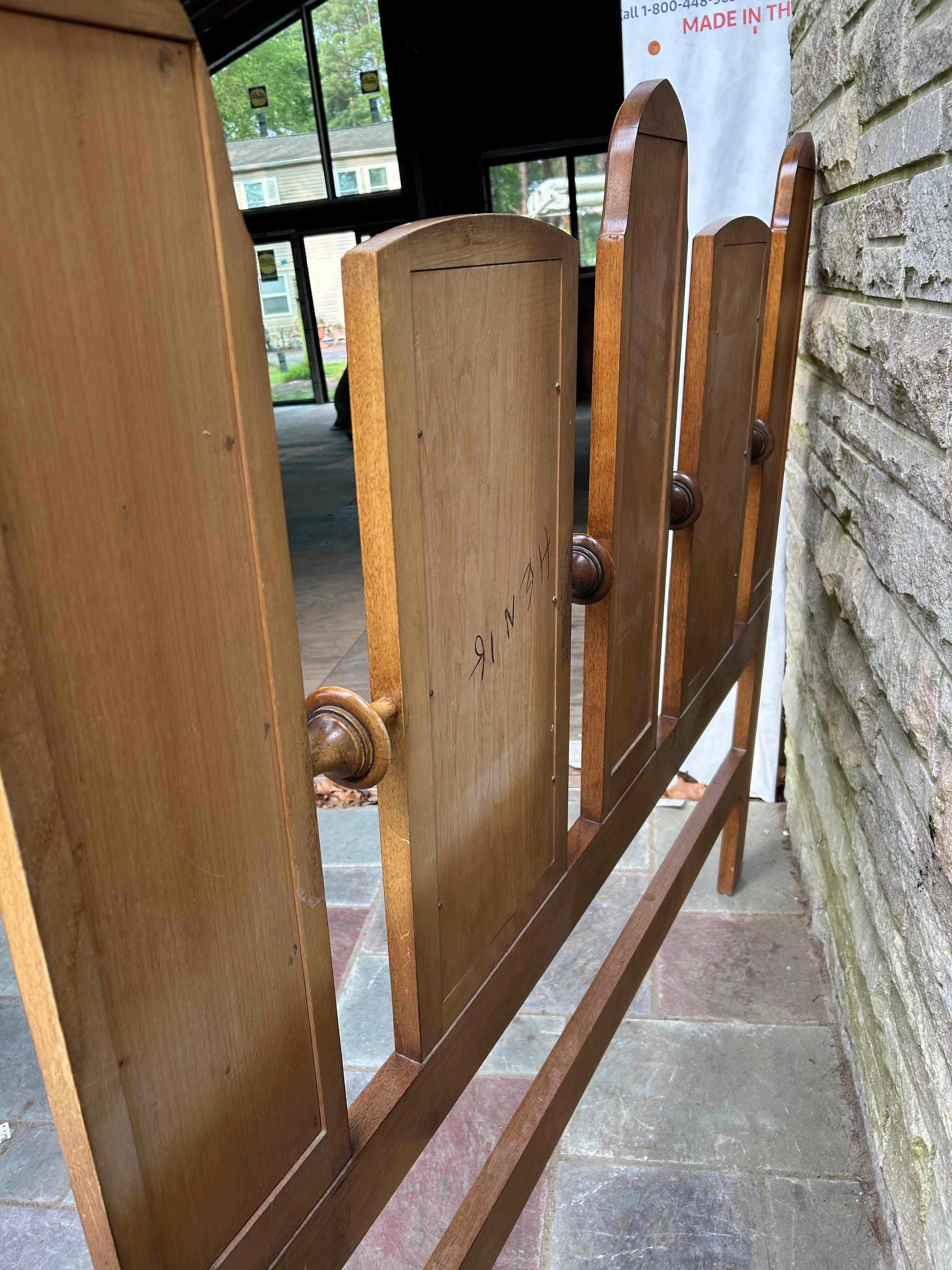 Stunning Daniel Jones Sculptural Walnut Queen Headboard Mid-Century Modern For Sale 6