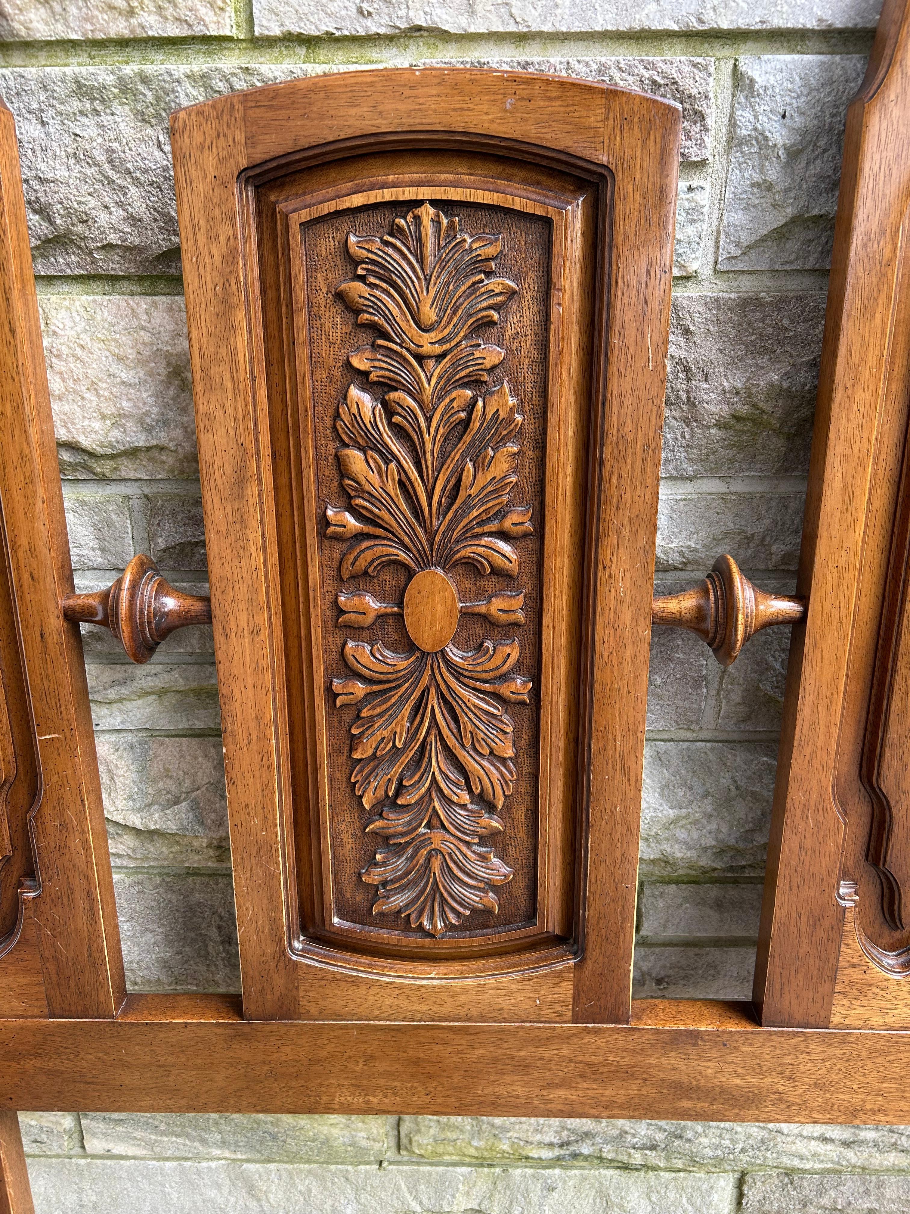 American Stunning Daniel Jones Sculptural Walnut Queen Headboard Mid-Century Modern For Sale