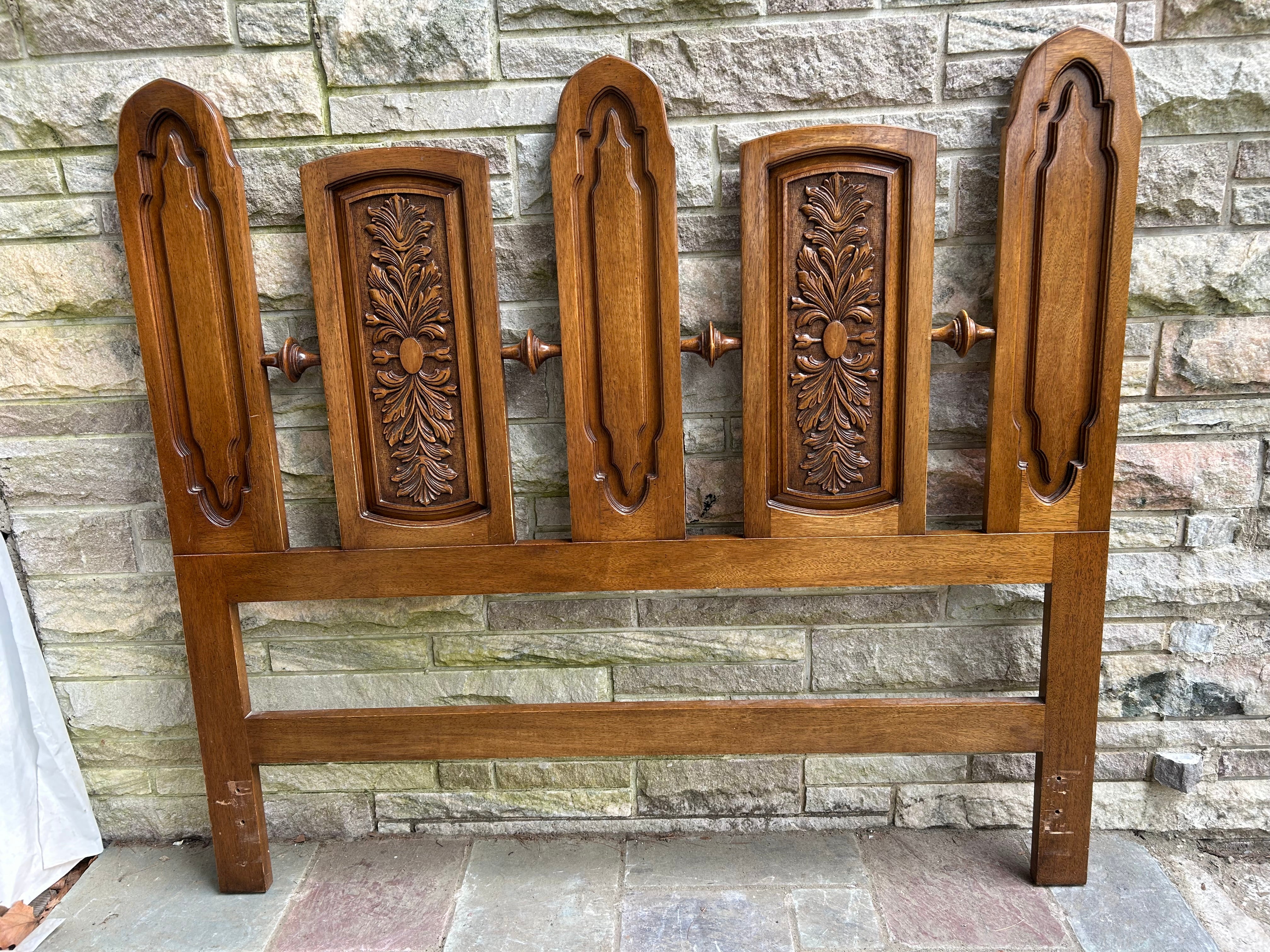 Stunning Daniel Jones Sculptural Walnut Queen Headboard Mid-Century Modern For Sale