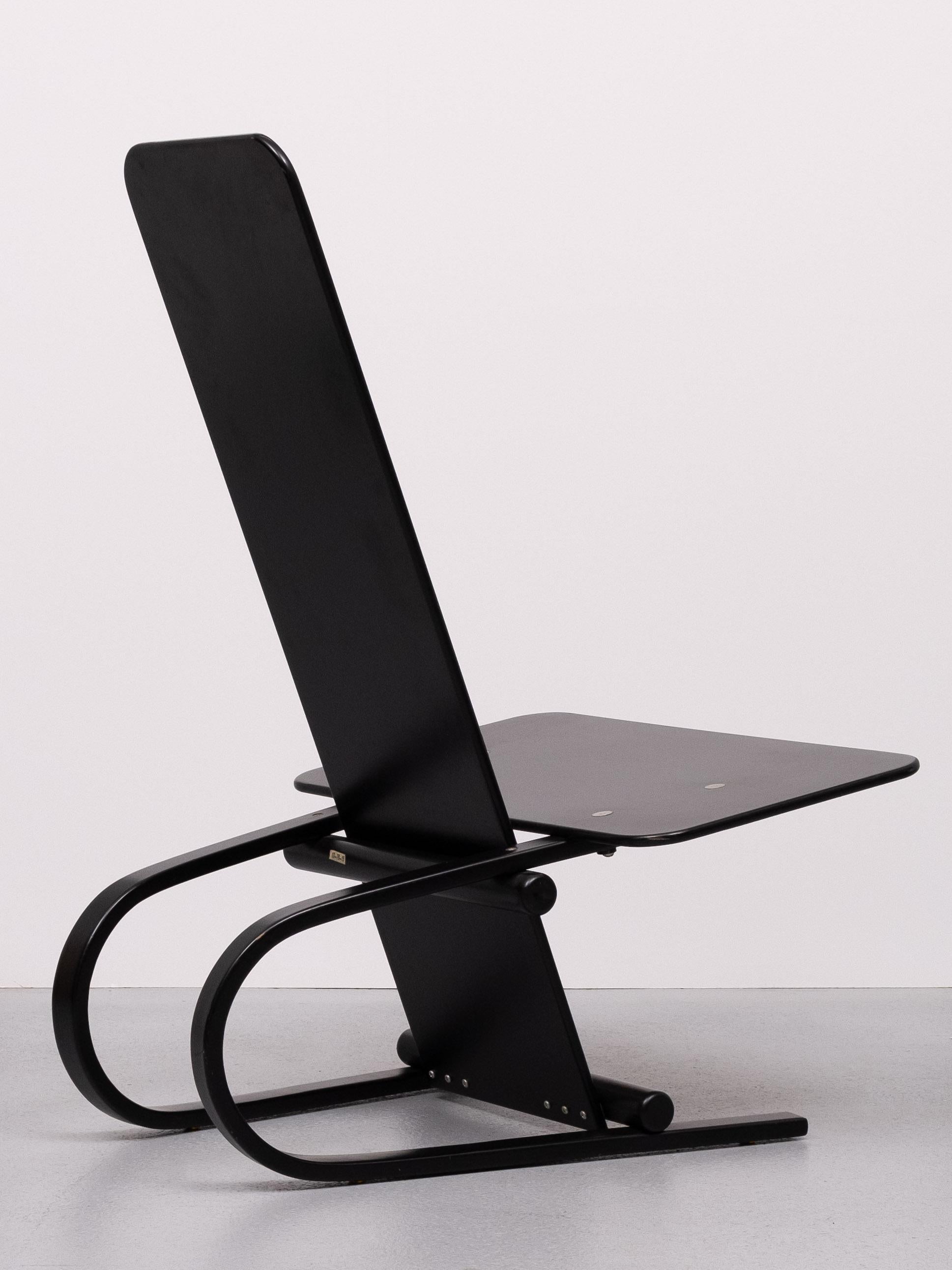 Étonnant  Postmoderne danois des années 1980  Chaise en contreplaqué Andreas Hansen  en vente 7