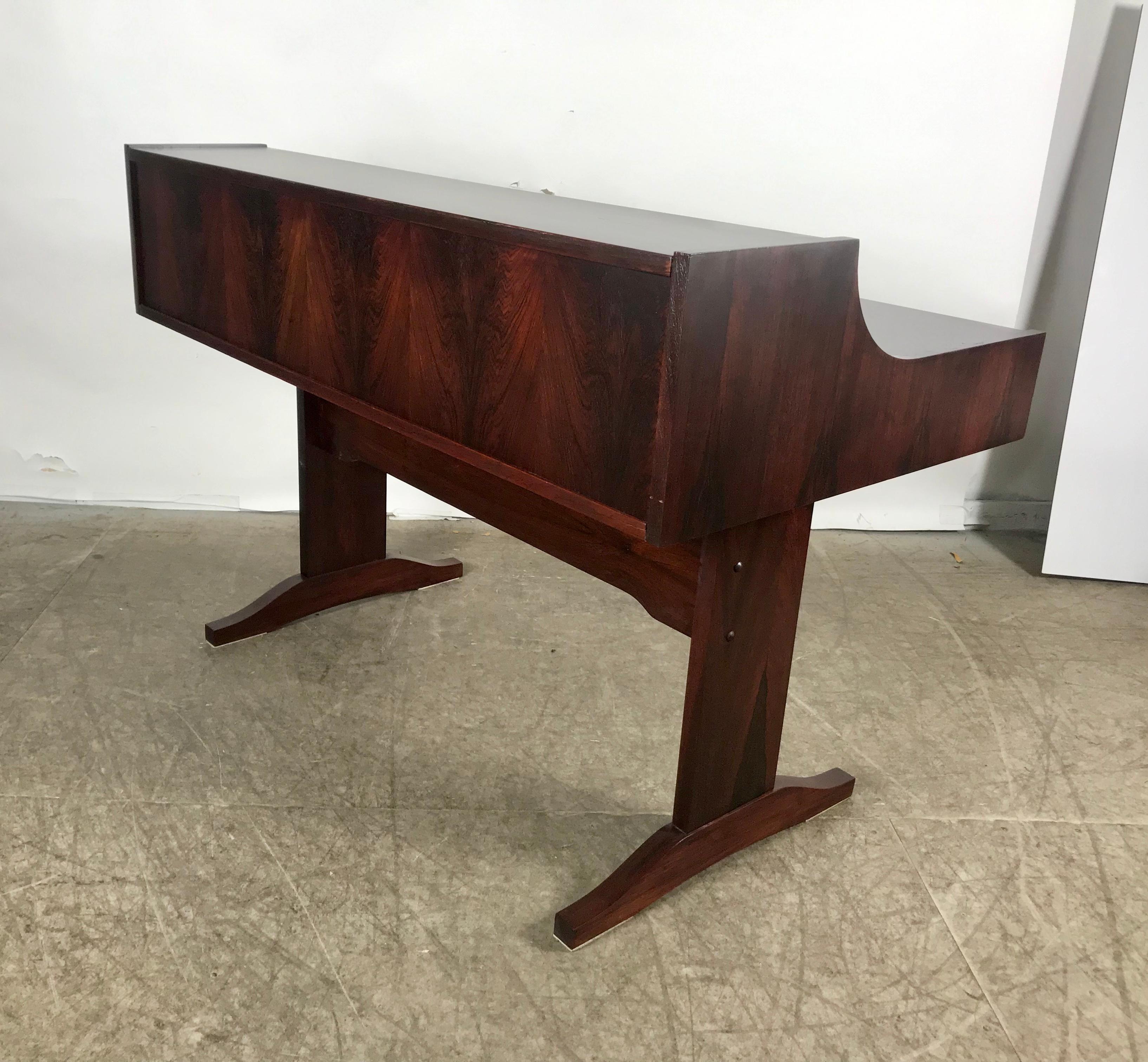 Mid-20th Century Stunning Danish Modern Rosewood Desk Attributed to Peter Løvig Nielsen Dansk