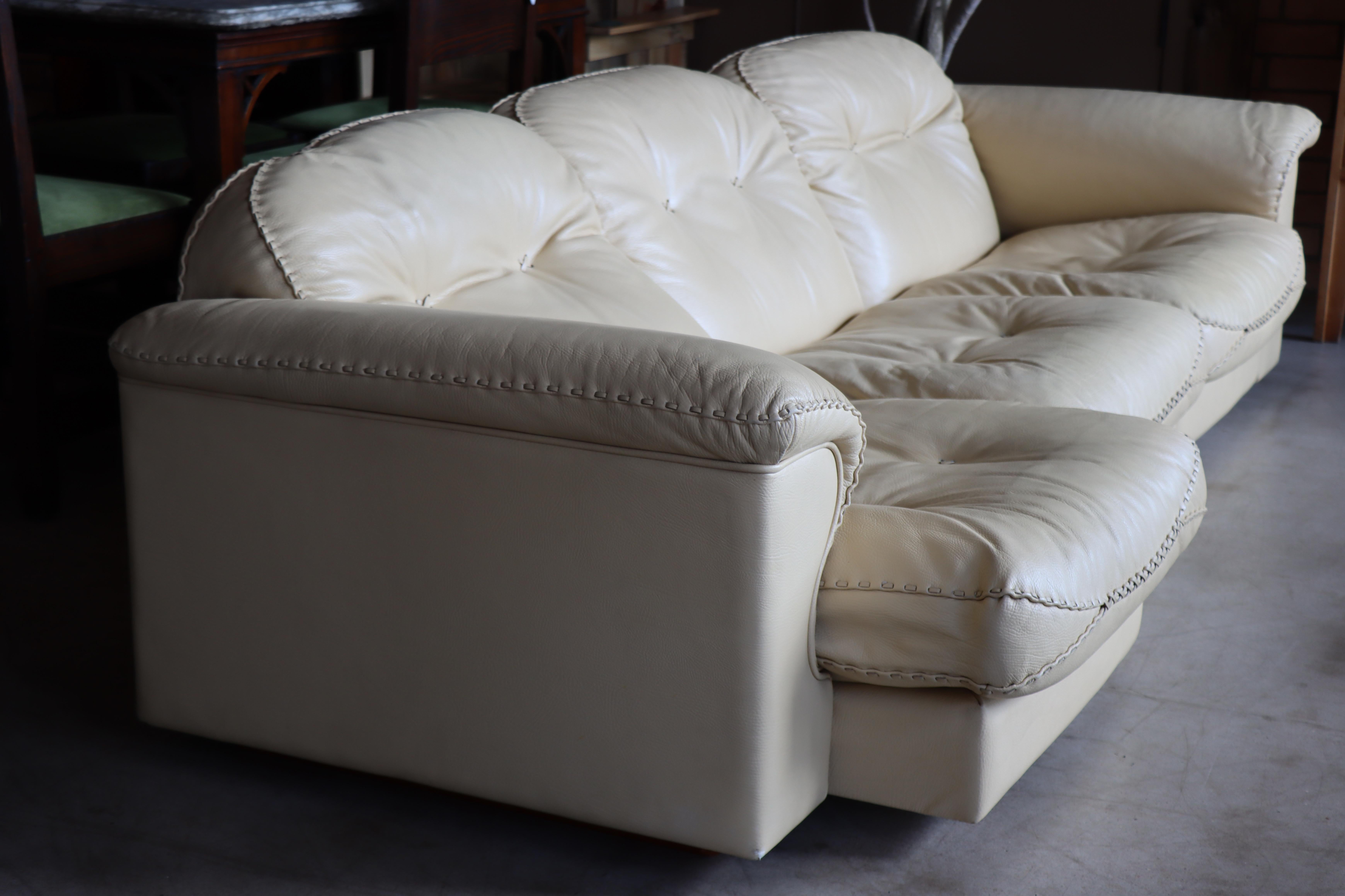 Stunning De Sede DS-101 Reclining Sofa in Light Butterscotch Leather im Angebot 2