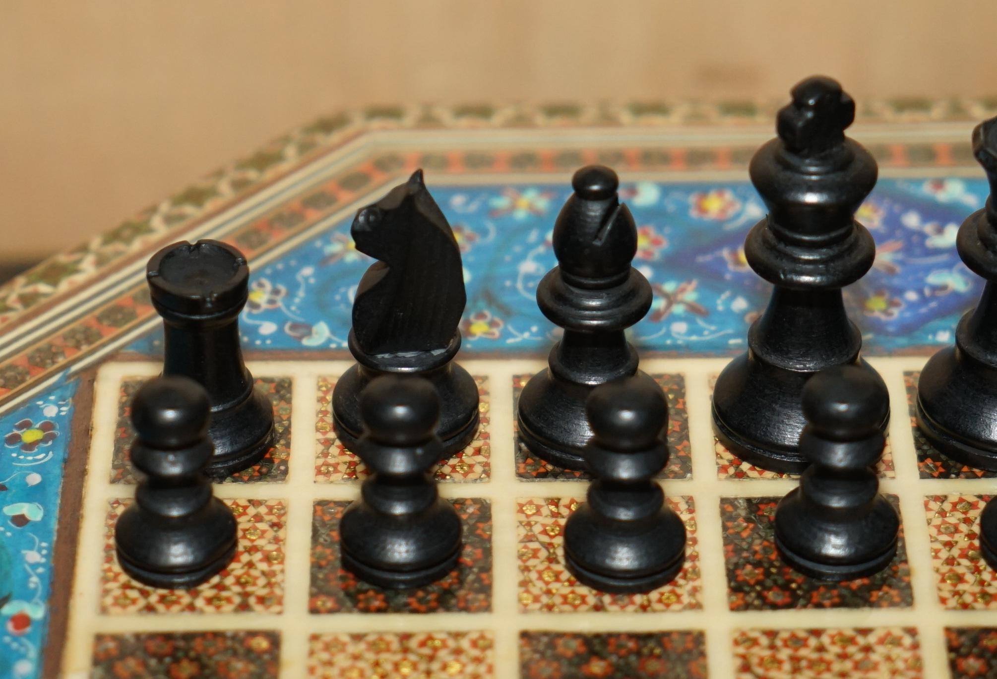 impresionante tablero de ajedrez antiguo con piezas de ajedrez de estilo stunton en venta 9