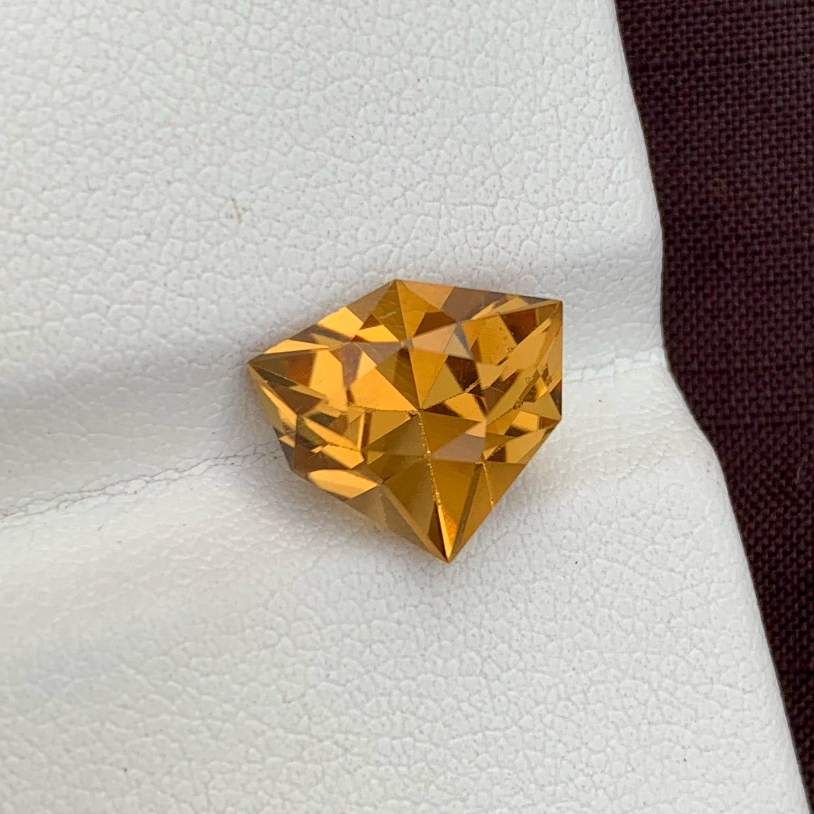 Stunning Deep Yellow Loose Citrine Gemstone, available for sale at wholesale price natural high quality 4.50 Carats loose citrine from brazil.

Product Information:
GEMSTONE TYPE:	Stunning Deep Yellow Loose Citrine Gemstone
WEIGHT: 4.50