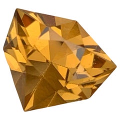 Superbe bijou en citrine jaune profond, pierre précieuse non sertie de 4,50 carats