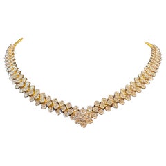 3, 90 Carat Natural Diamonds Gold Necklace