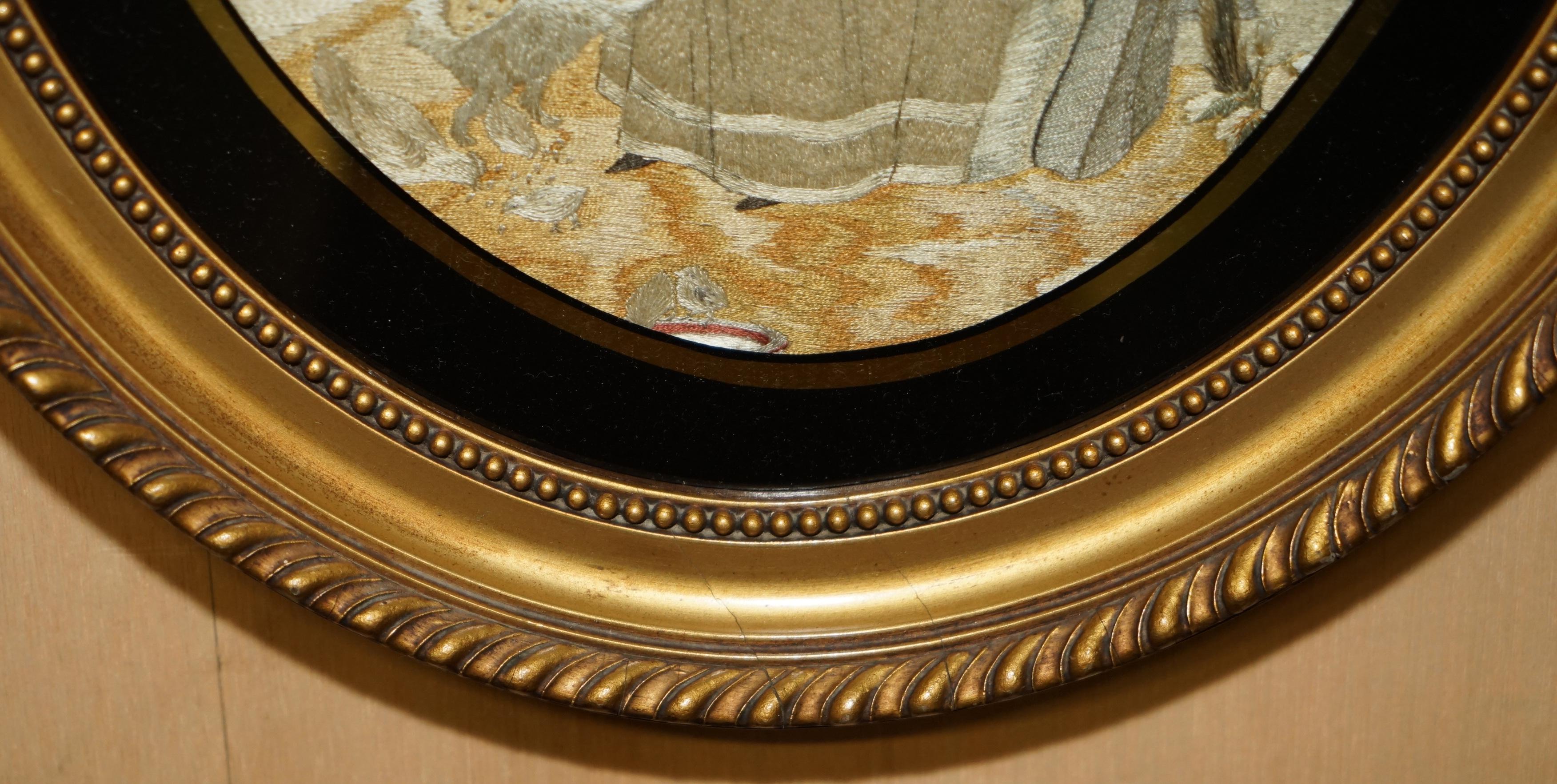 impresionante marco de oro dorado en seda con marco ovalado del siglo xviii en venta 2