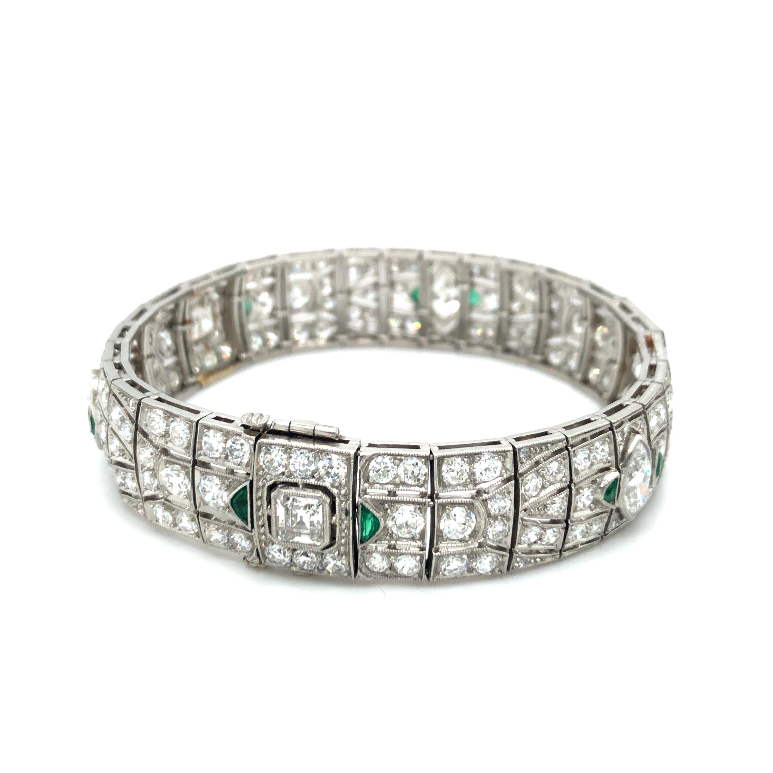 Marquise Cut Stunning Diamond and Emerald Art Deco Bracelet in Platinum 950 For Sale