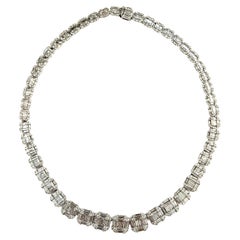 Splendida collana di diamanti baguette in oro bianco 18 carati
