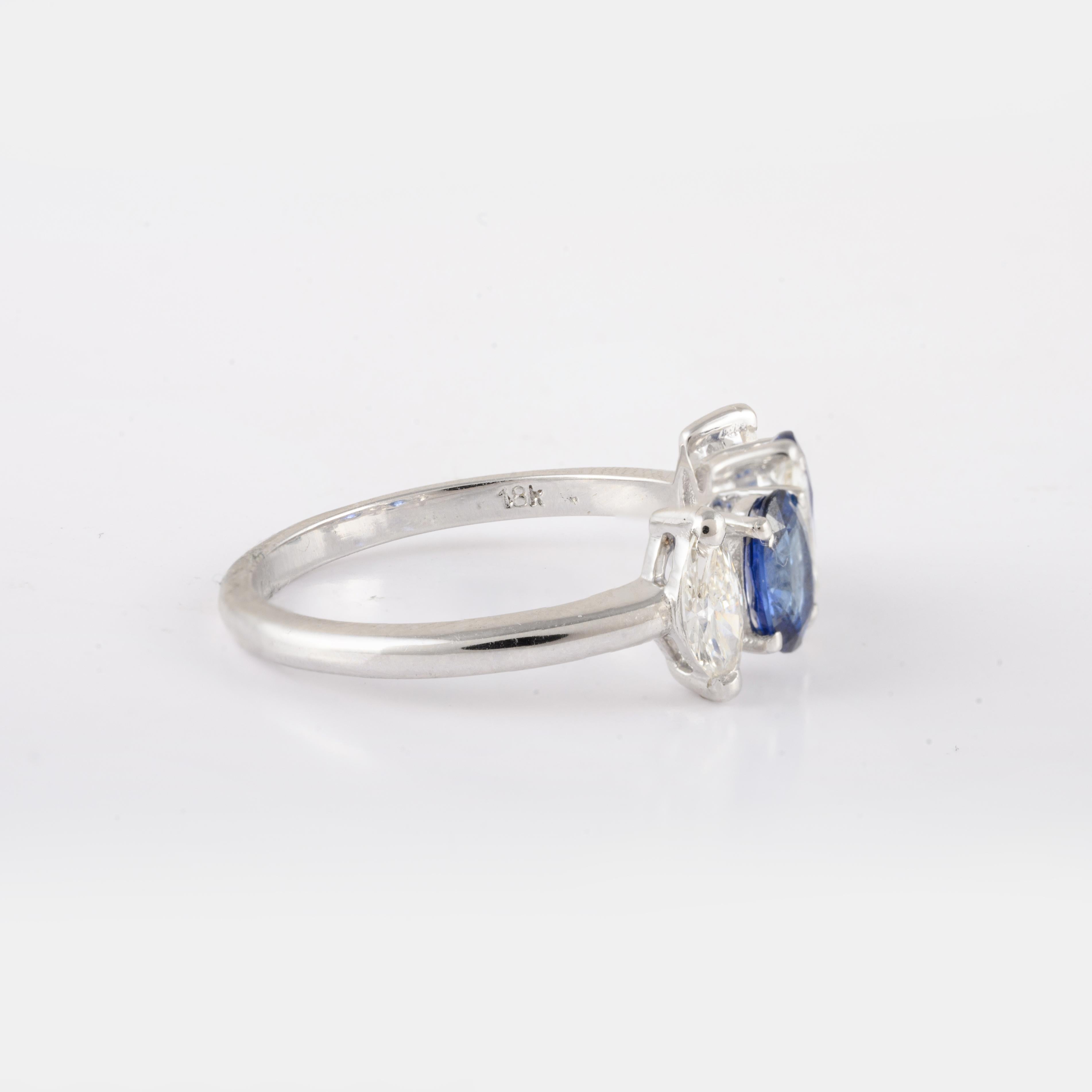 En vente :  Bague de fiançailles pour elle en or blanc massif 18kt avec diamant et saphir bleu 4