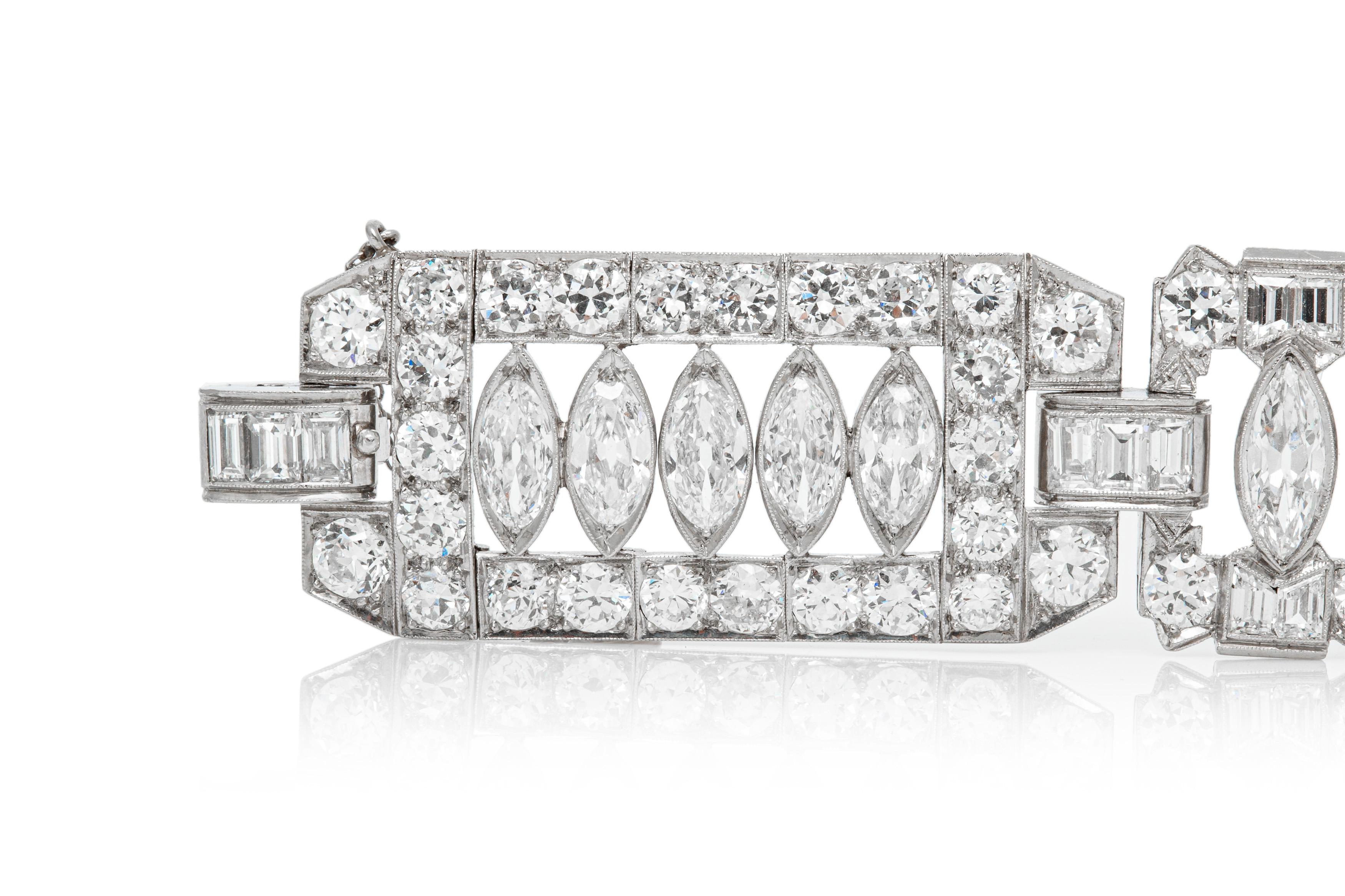 Stunning Diamond Bracelet In Good Condition For Sale In New York, NY