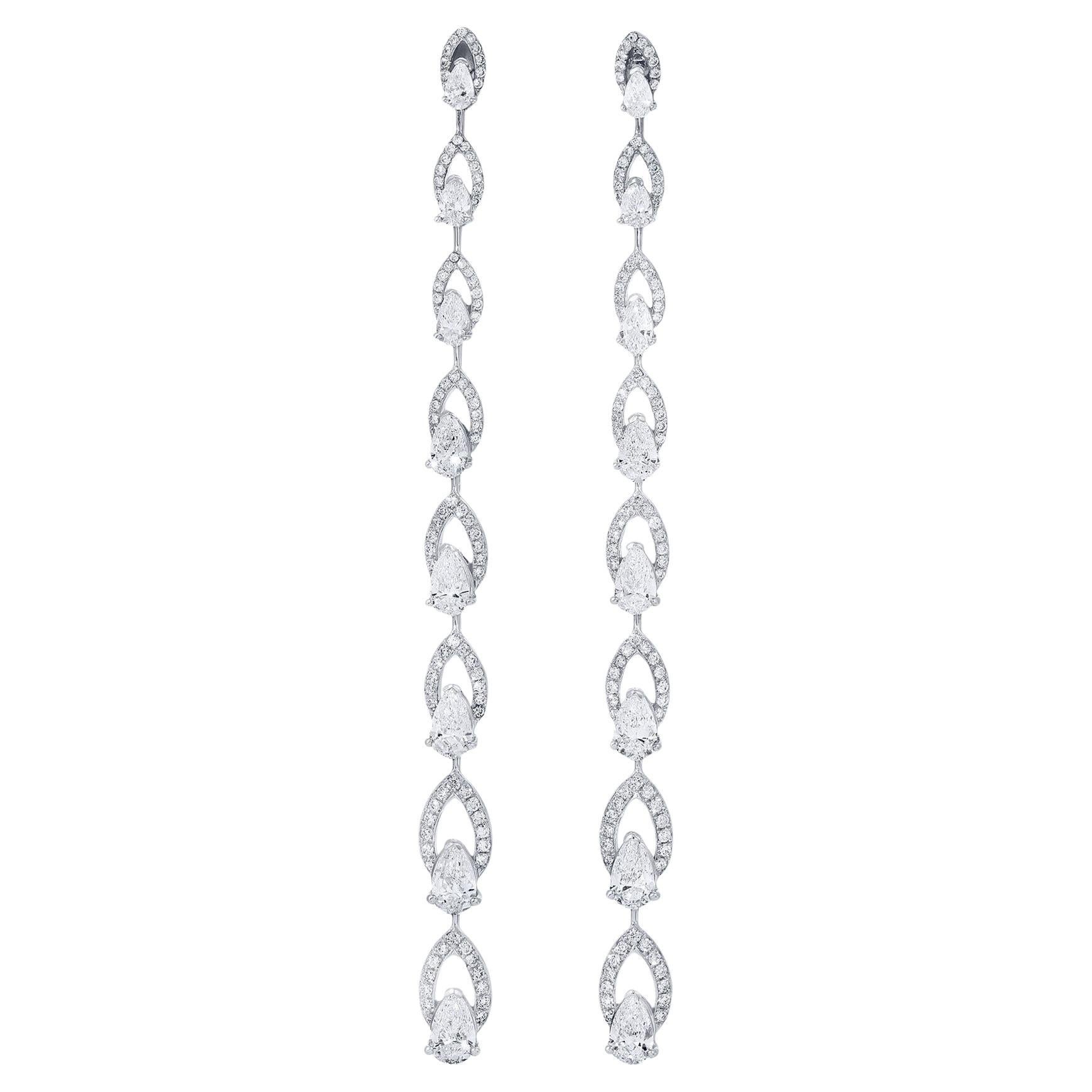 Superbes boucles d'oreilles lustre en or blanc 18 carats avec diamants de 3,88 carats