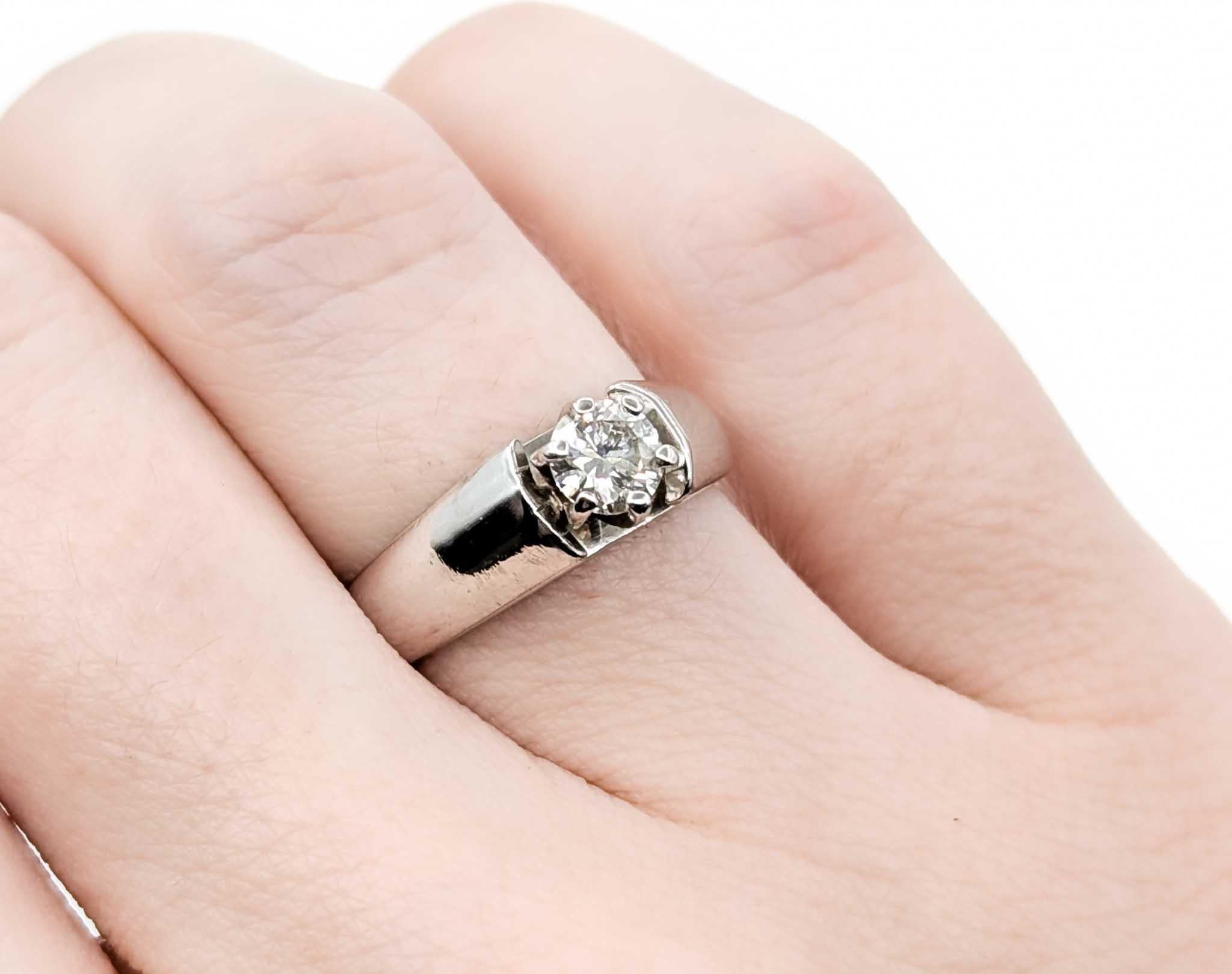 Contemporary Stunning Diamond Engagement Ring Solitaire in 14k White Gold