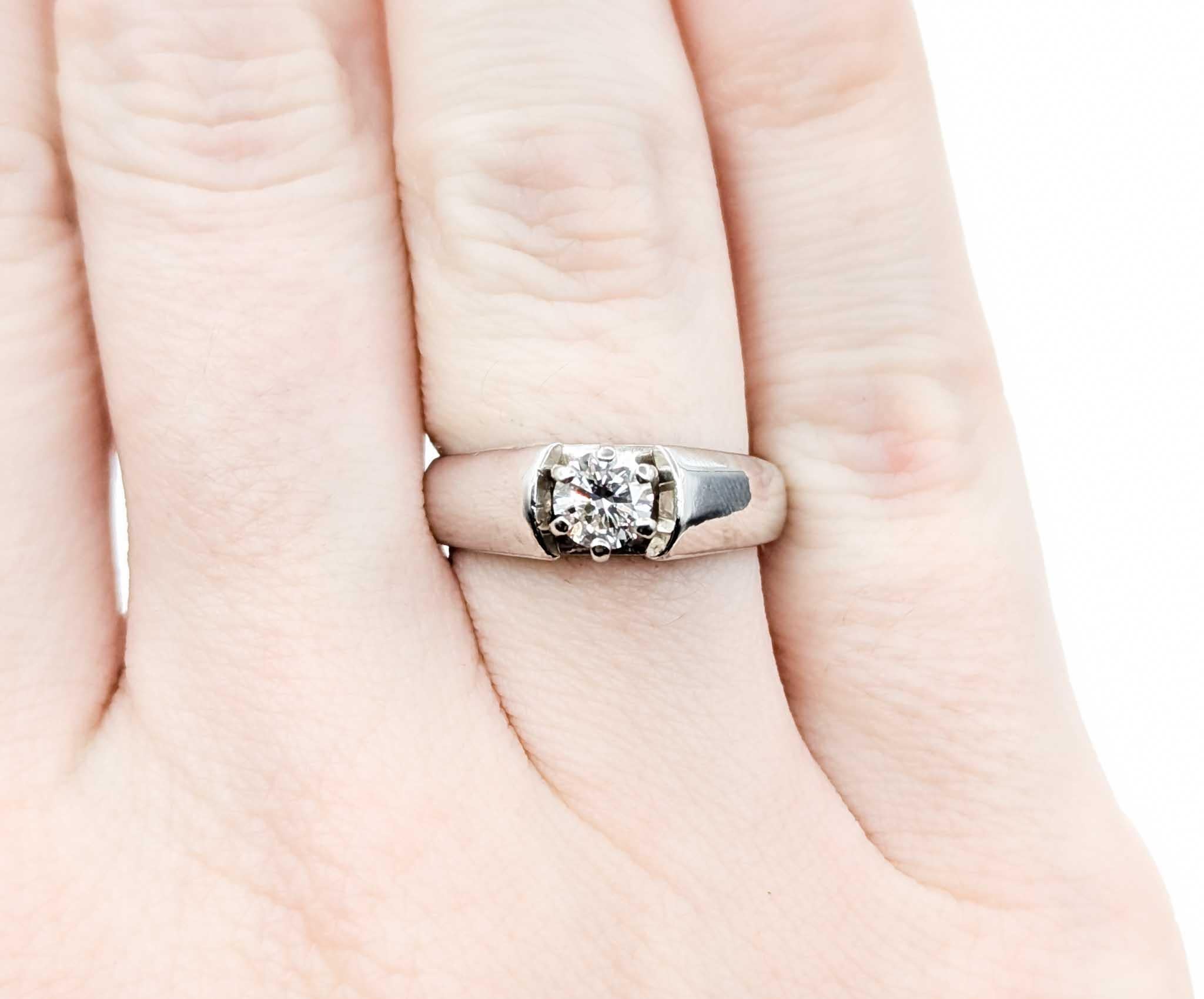 Round Cut Stunning Diamond Engagement Ring Solitaire in 14k White Gold