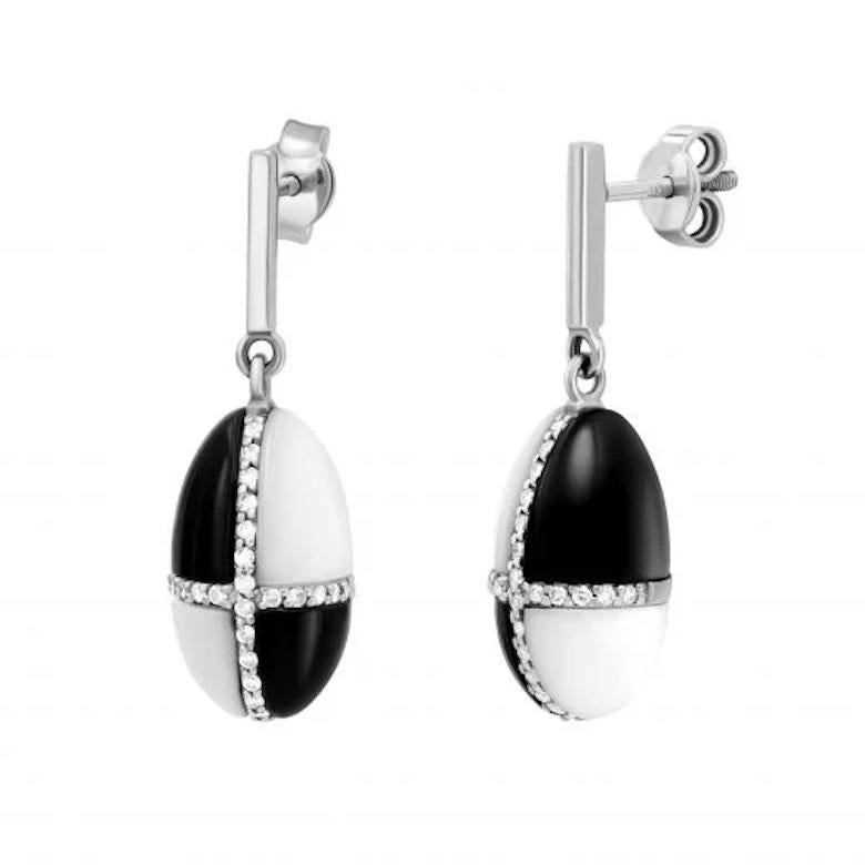 White Gold 14K Earrings 

Diamond 48-0,26 ct
Mother of Pearls 8-9,84 ct

Weight 6,58 grams

It is our honor to create fine jewelry, and it’s for that reason that we choose to only work with high-quality, enduring materials that can almost