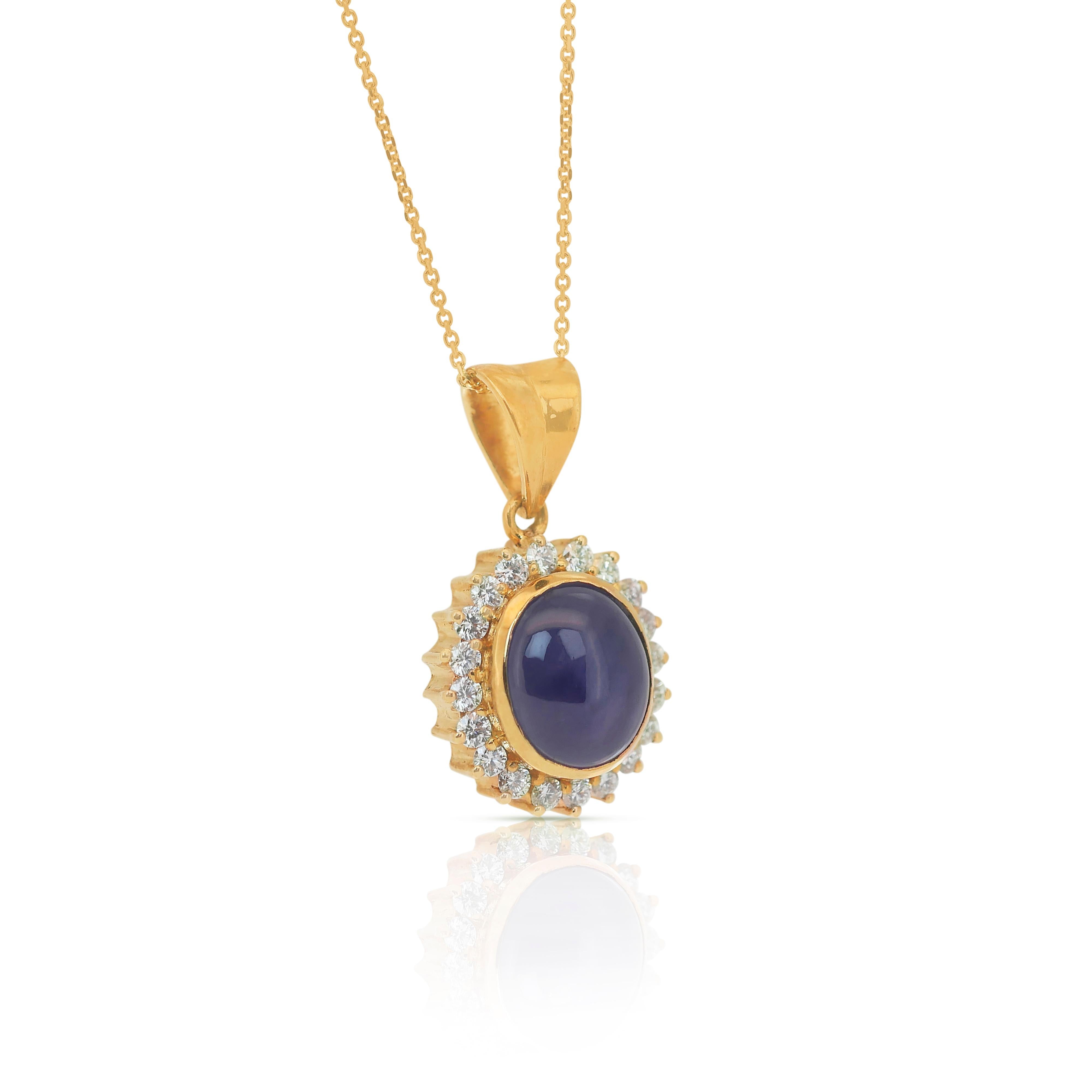 Exquisite 5.72ct Star Sapphire and Diamonds Necklace with Pendant in 18k Yellow Gold - IGI Certified

This breathtaking 18k yellow gold necklace showcases a mesmerizing 4.99ct star sapphire, with a unique greyish hue that captures light in a