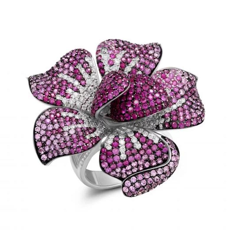 Baguette Cut Stunning Diamond Pink Sapphire Flower White 18k Gold Ring for Her For Sale