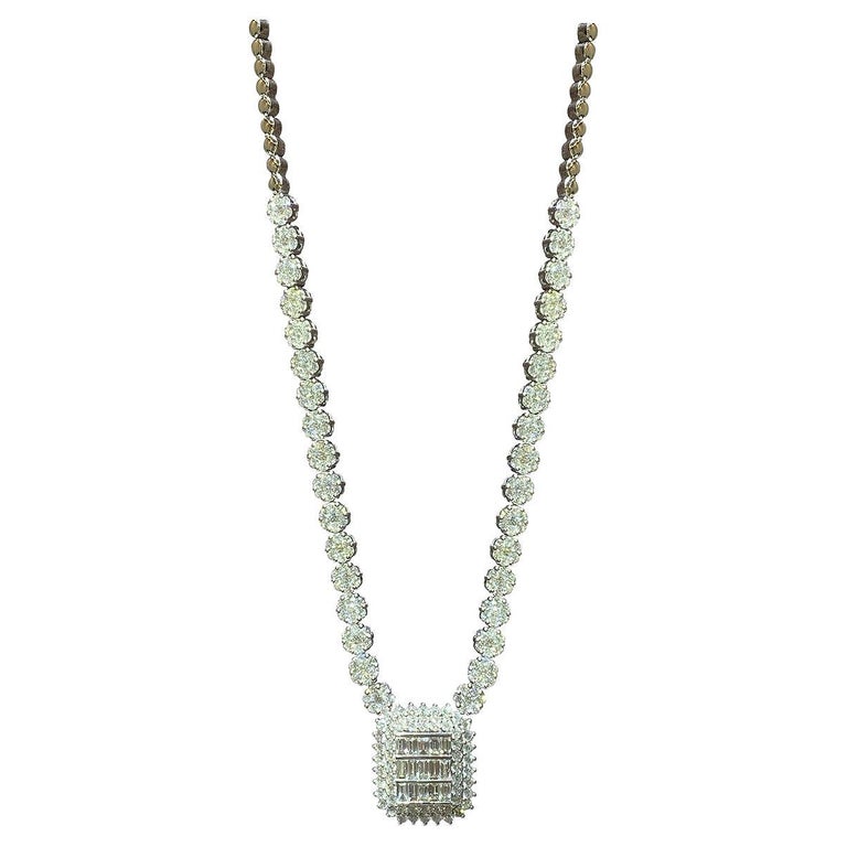 Stunning Diamond White Gold 18K Necklace for Her For Sale at 1stDibs