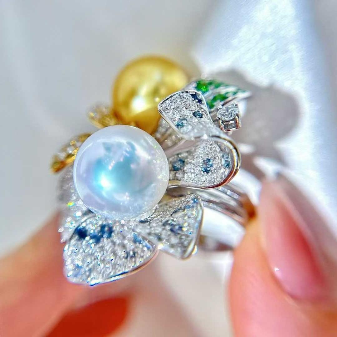 En vente :  Superbe bague à double perle et diamant floral - Eze Jewelry 4