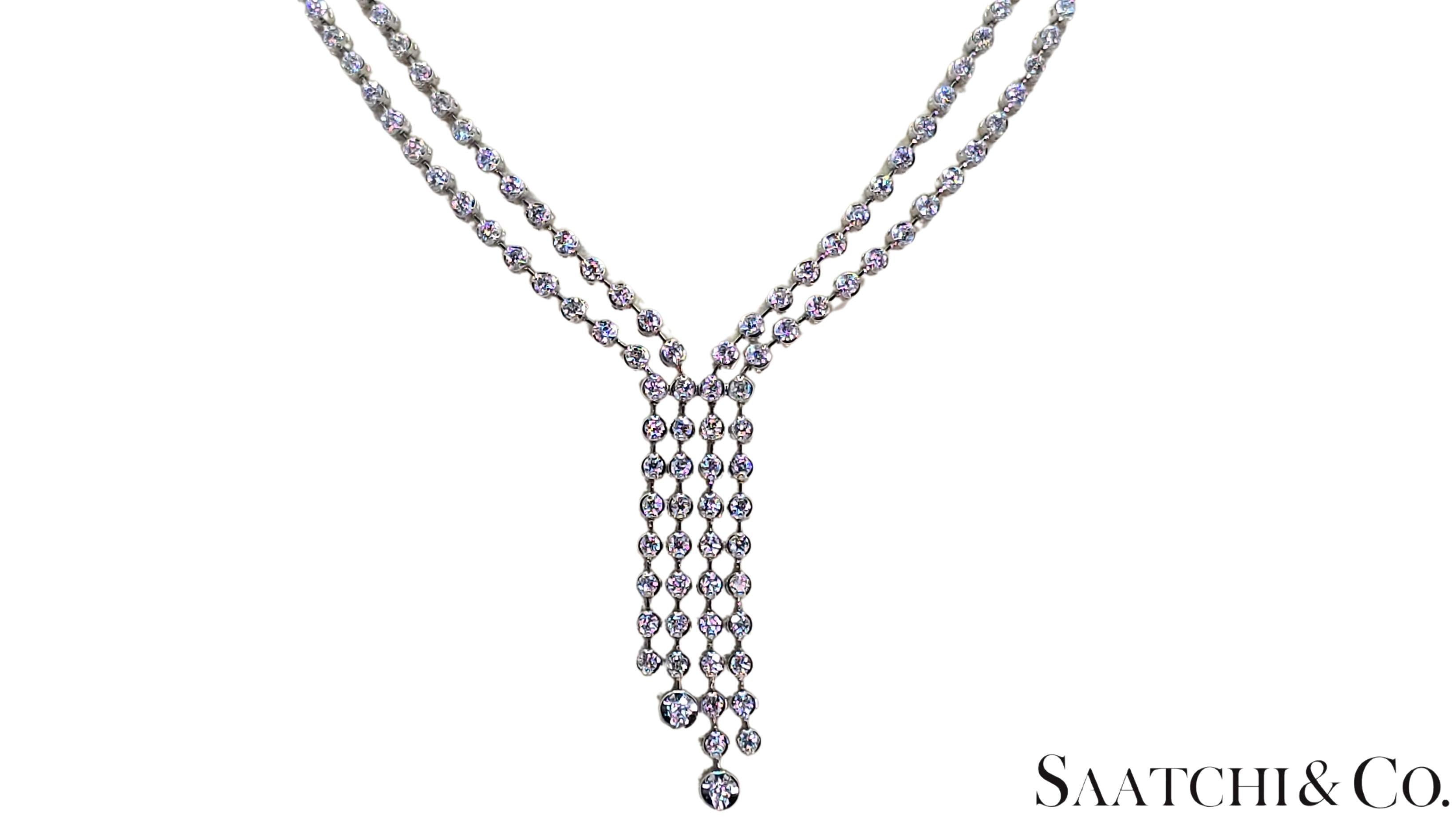Collar de diamantes naturales de oro blanco de 18 quilates

Tipo de metal Oro Blanco 18K 750
Peso total del artículo: 35,7 gramos
Longitud: 17 - 20 pulgadas (cadena ajustable)
1:
Peso del diamante natural: 7.5 ct.
Grado de Claridad del Diamante: