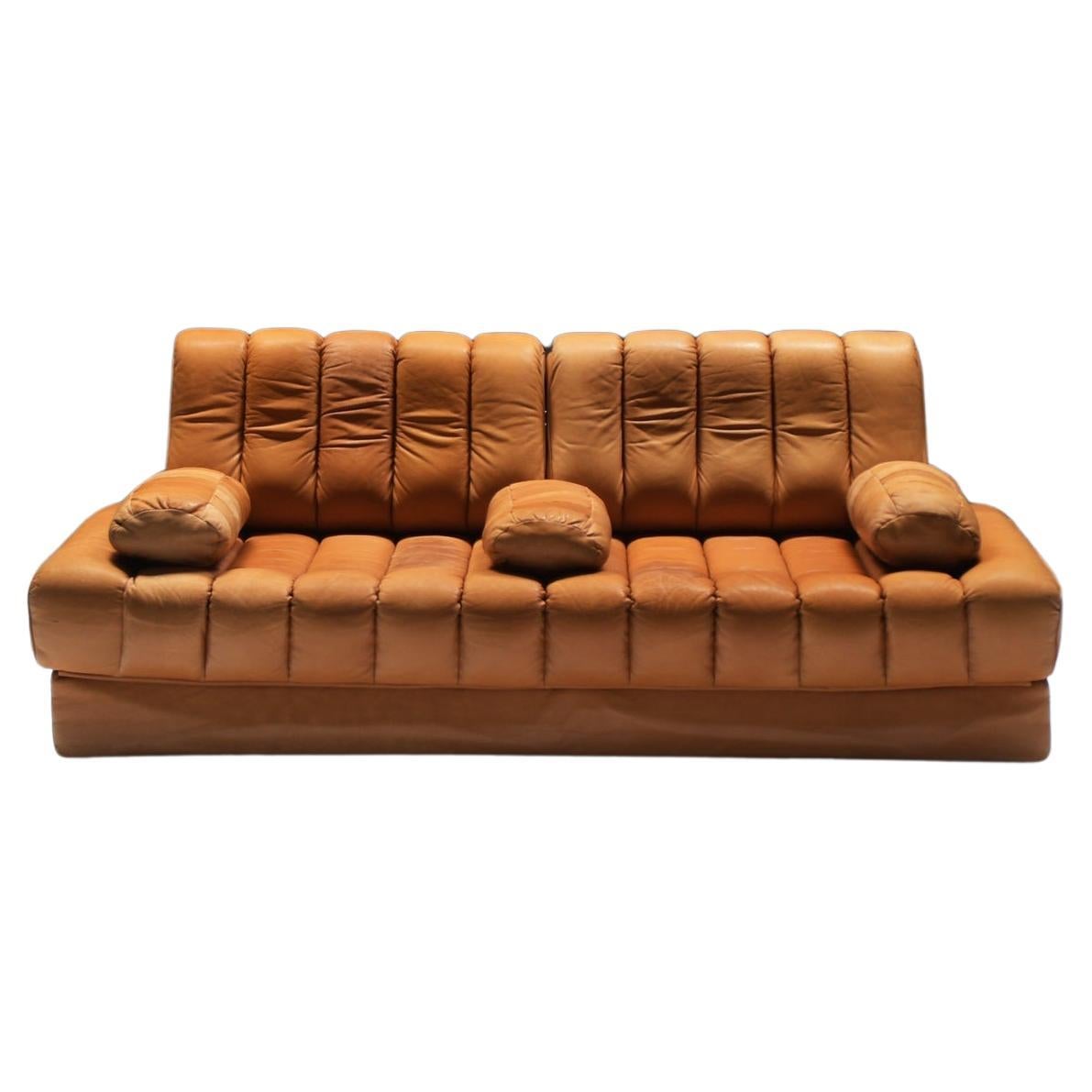 Stupendo divano/letto DS-85 in pelle originale color cognac del Team De Sede per De Sede