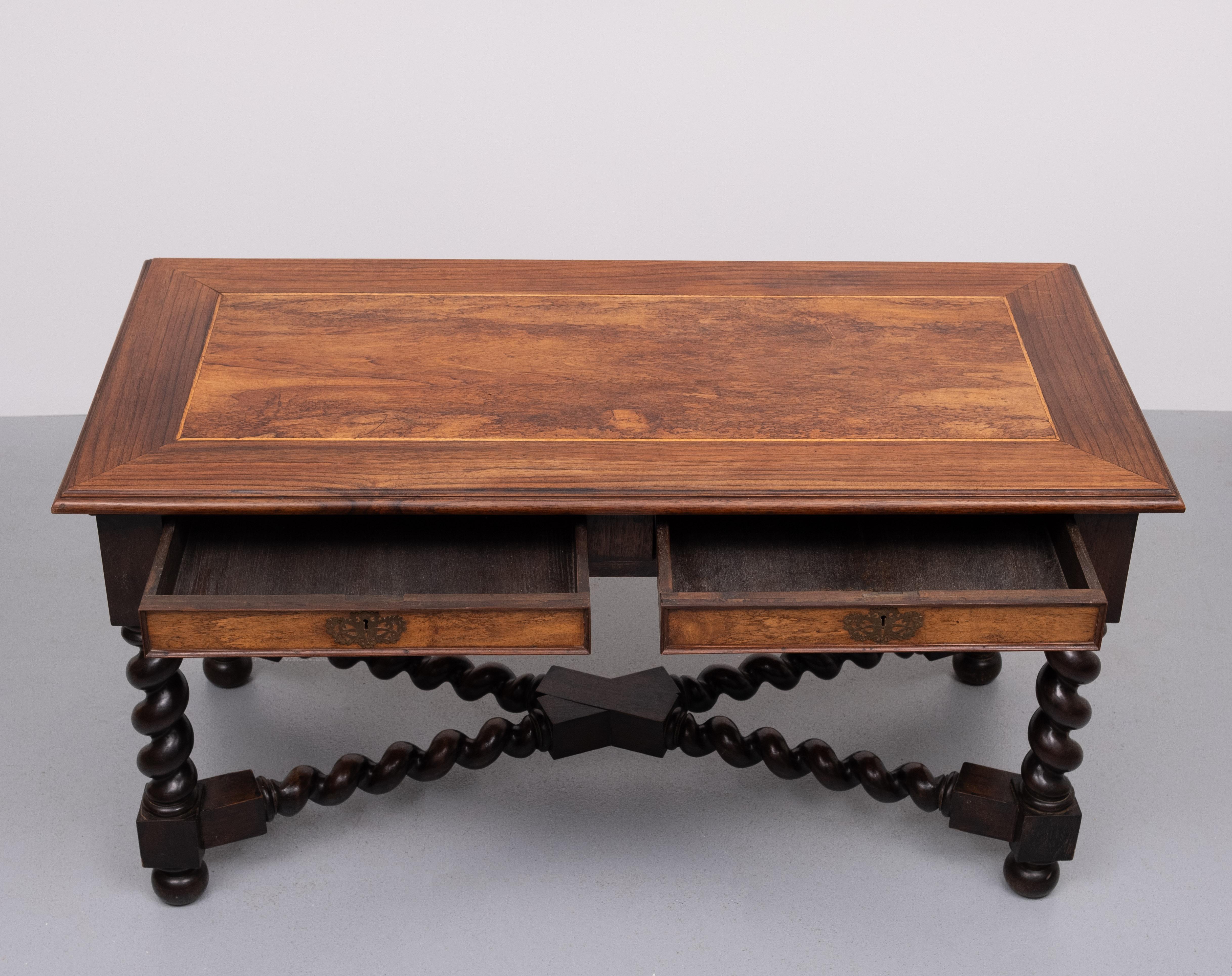 Superbe table d'écriture ou de salon coloniale néerlandaise du début du 19ème siècle en vente 4
