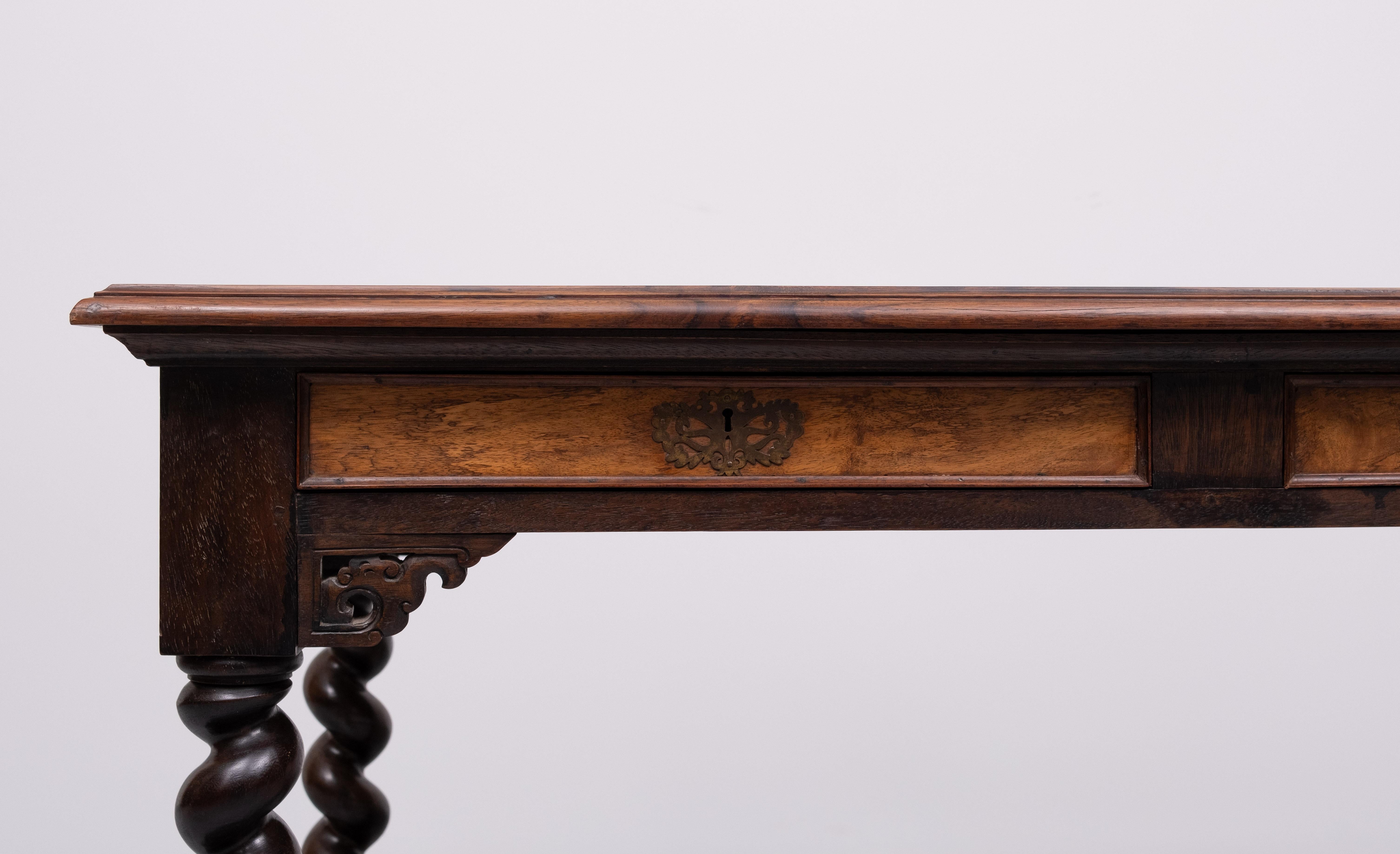 Superbe table d'écriture ou de salon coloniale néerlandaise du début du 19ème siècle en vente 6