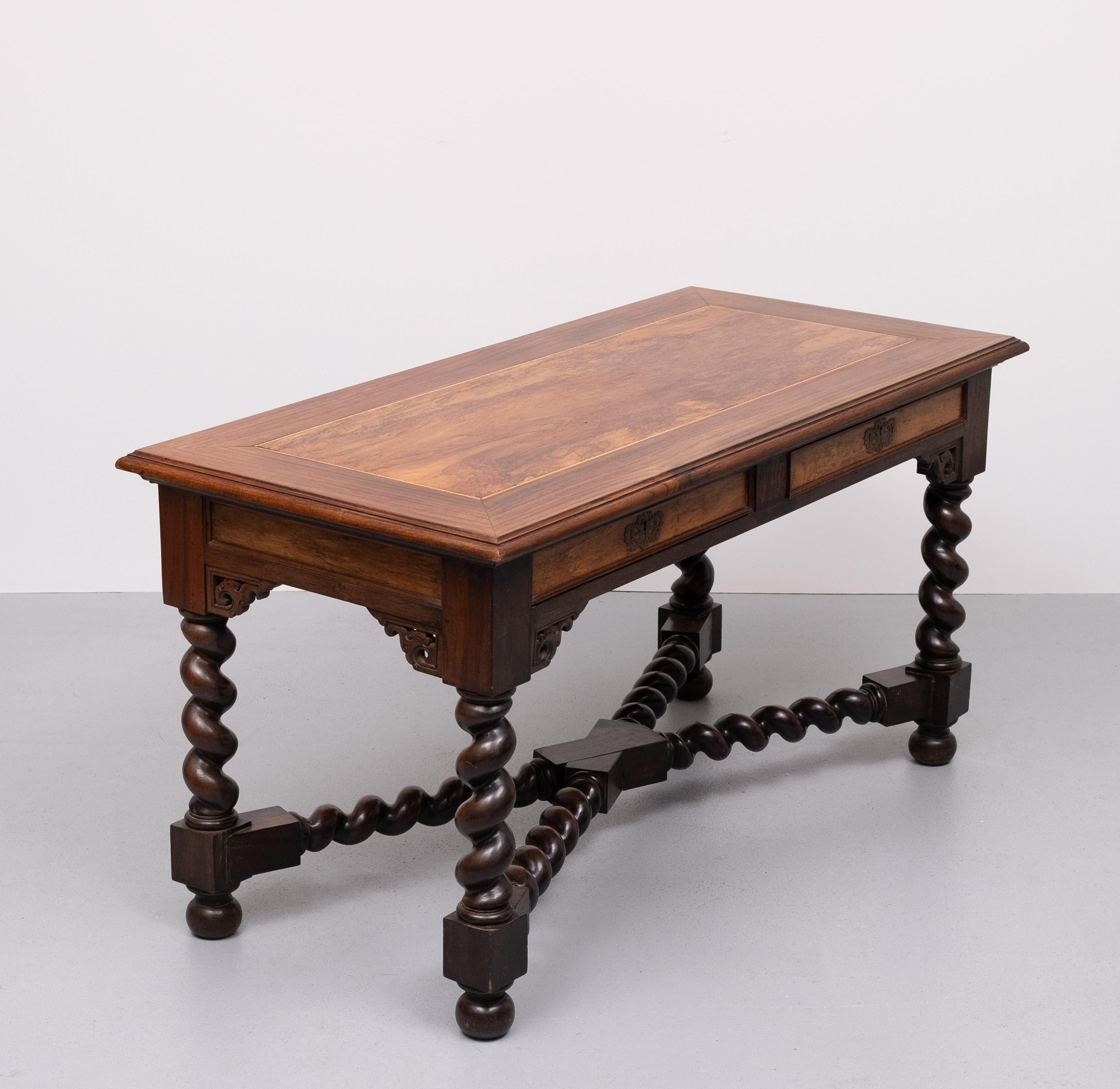 Début du 20ème siècle Superbe table d'écriture ou de salon coloniale néerlandaise du début du 19ème siècle en vente
