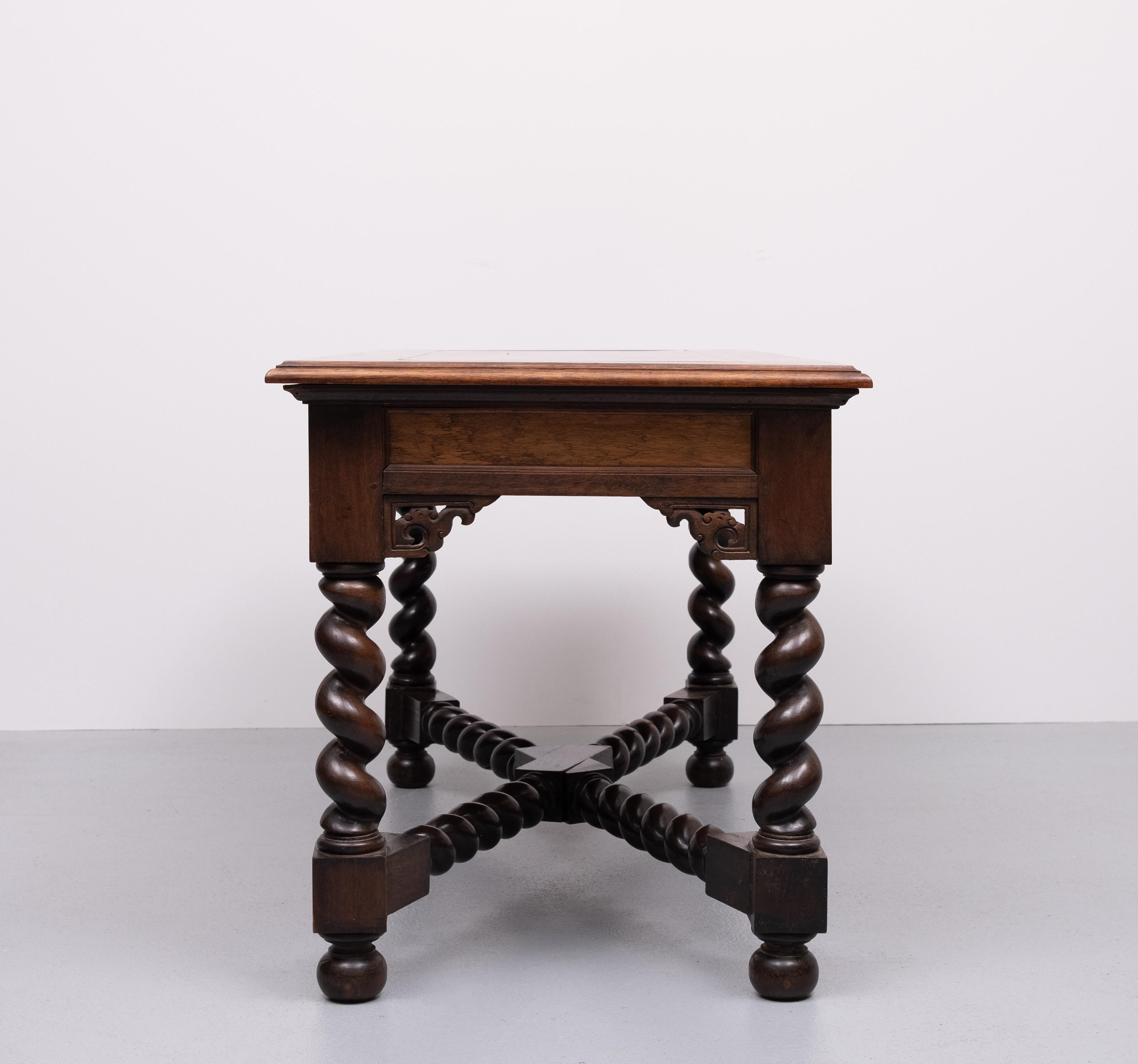 Chêne Superbe table d'écriture ou de salon coloniale néerlandaise du début du 19ème siècle en vente