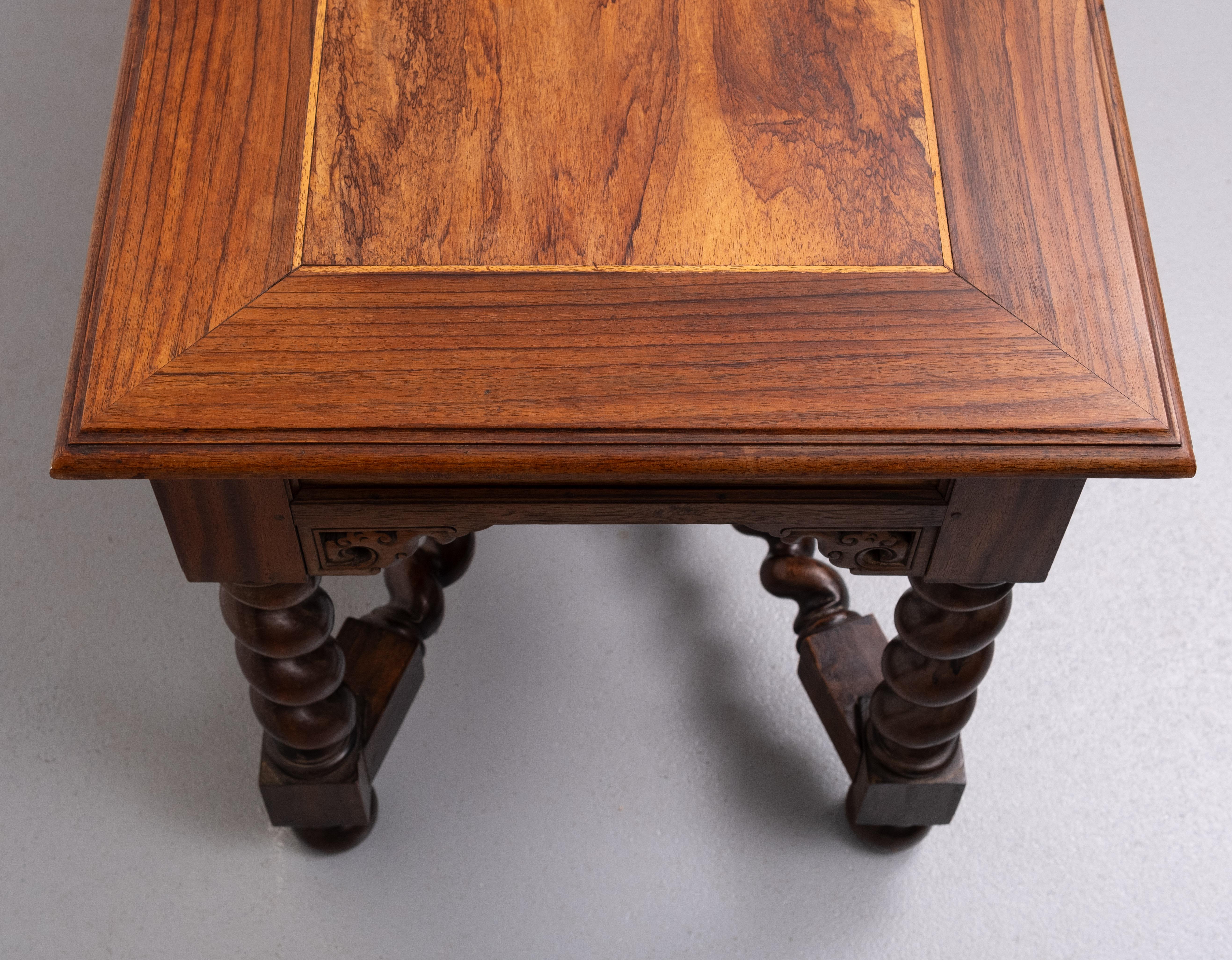 Superbe table d'écriture ou de salon coloniale néerlandaise du début du 19ème siècle en vente 2