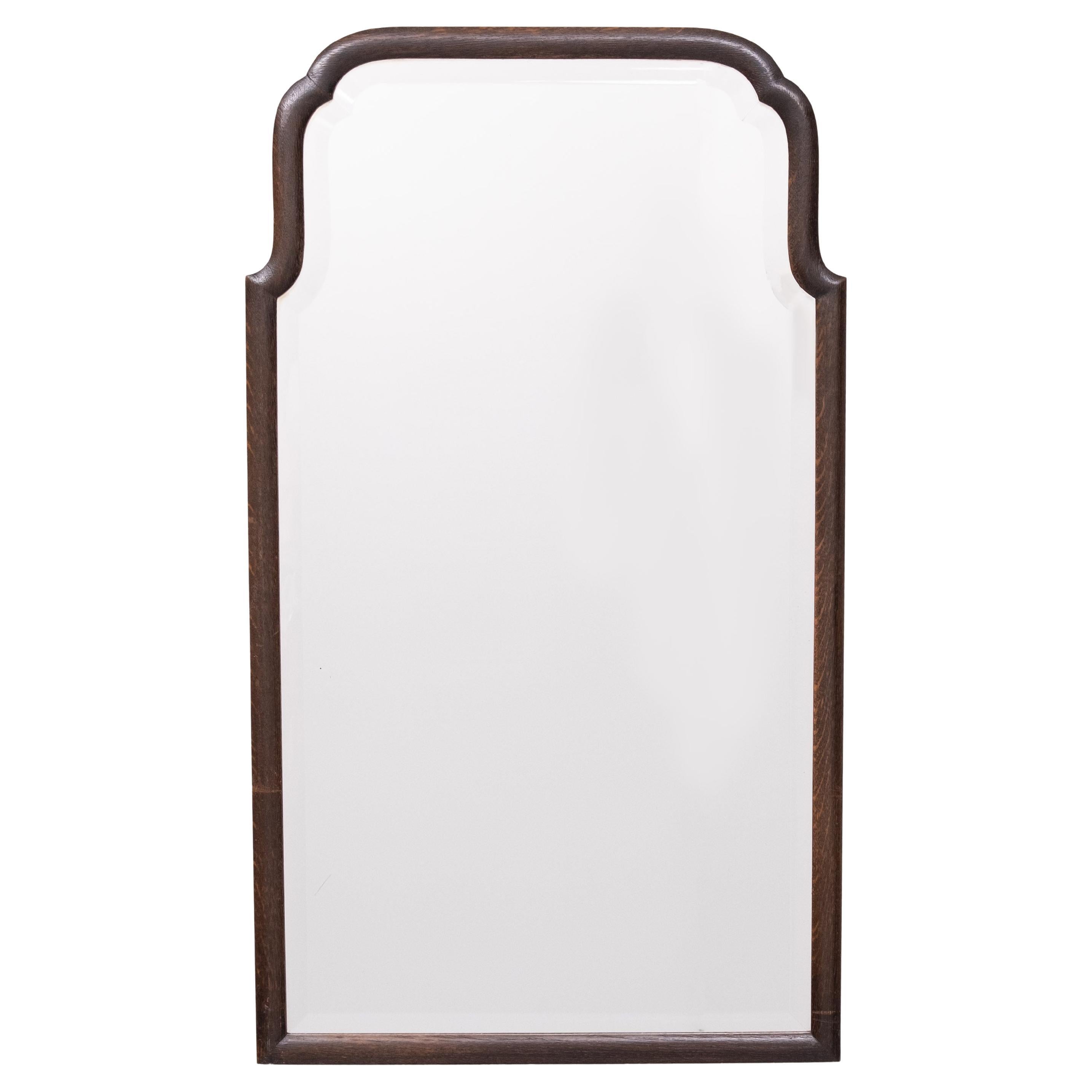 Bellissimo specchio da camino olandese Soester, con cornice in Oak,
Viene fornito con uno specchio smussato. Con corona intagliata a mano. 
buone condizioni. 