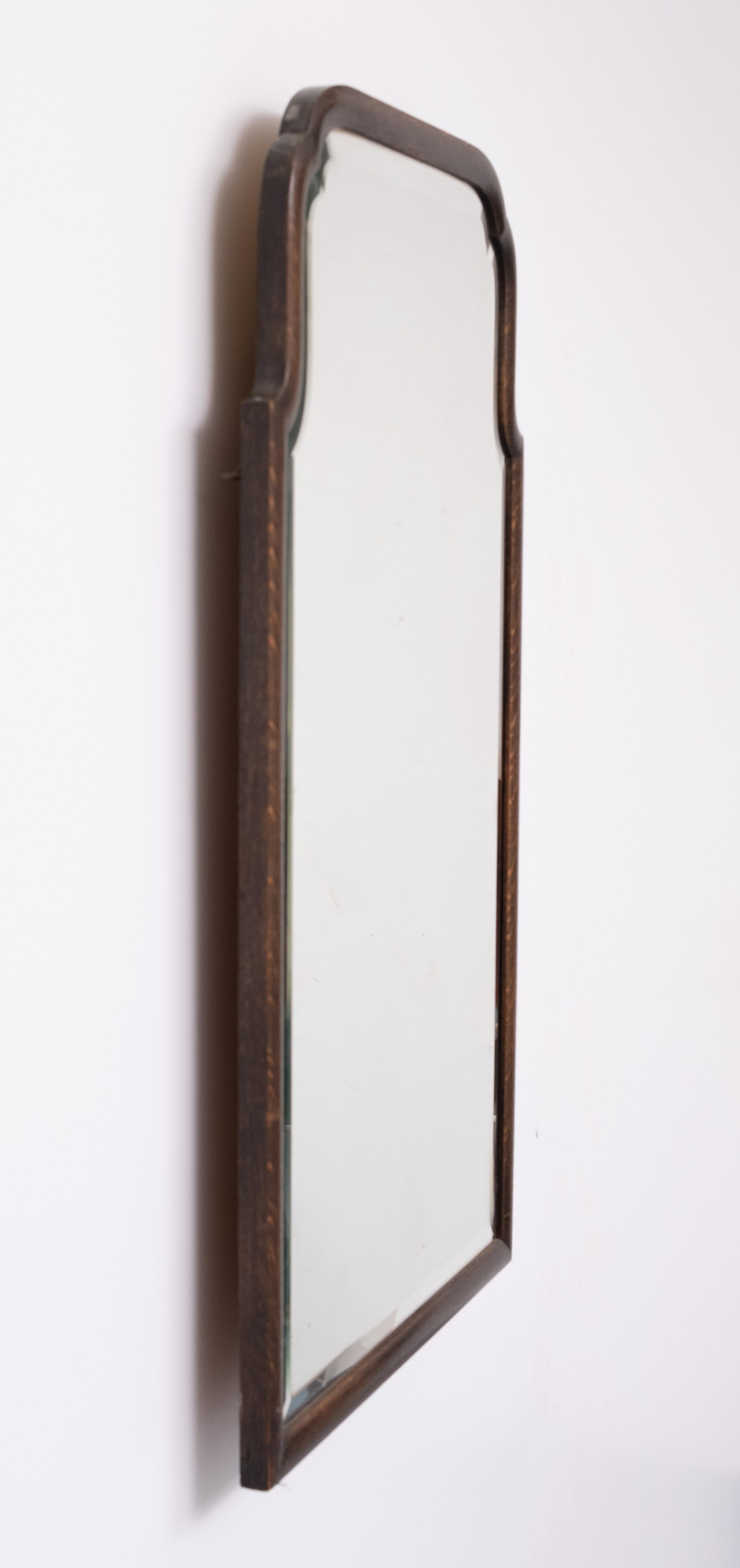 Metà XX secolo stupefacente Soester olandese  Specchio da camino con cornice in Oak del 1950 in vendita