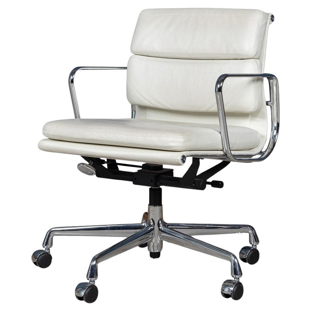 Stunning EA217 Eames Chair In "White Snow" Leather By Vitra For Sale