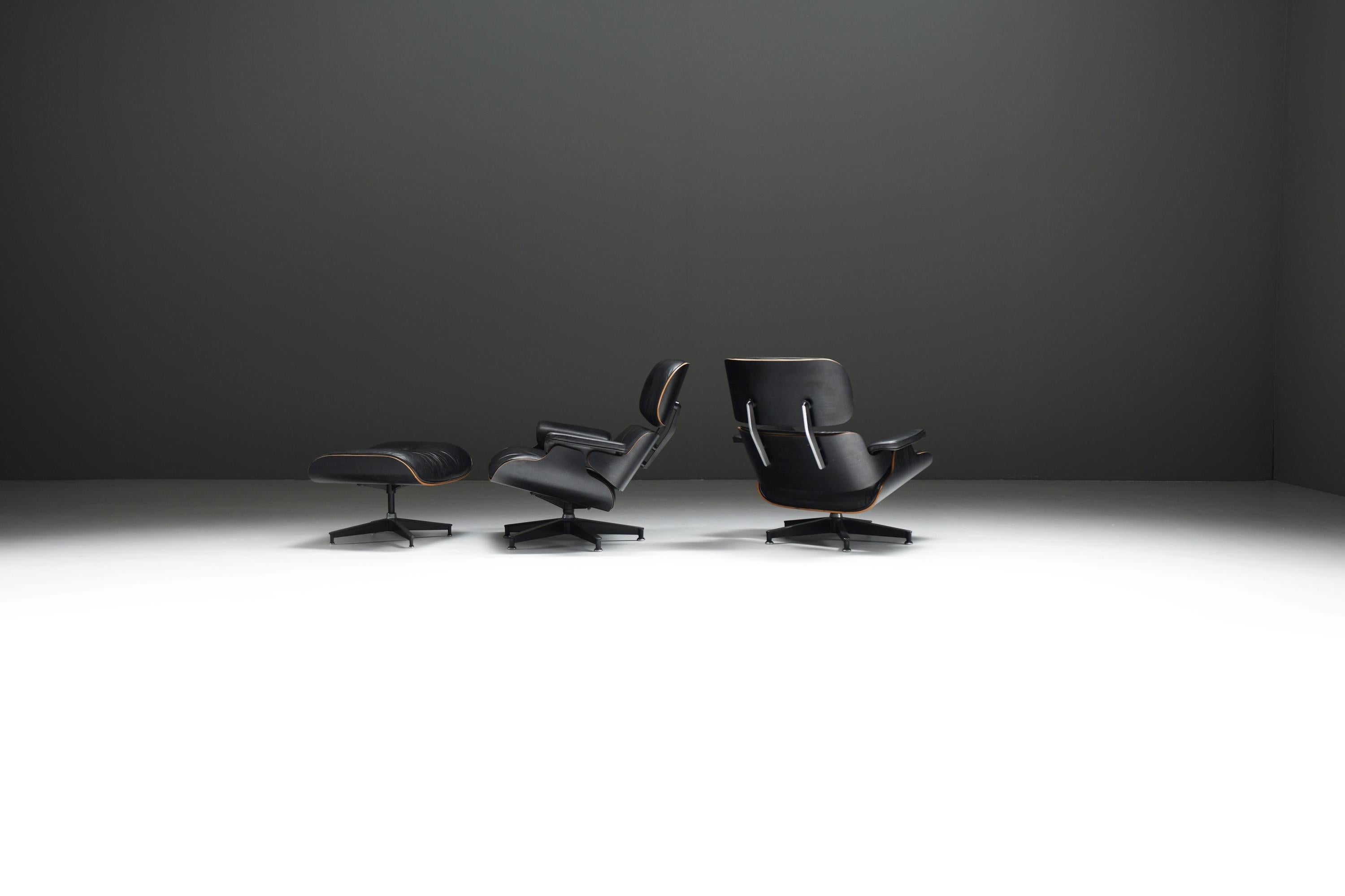 American Stunning Eames lounge chair set & ottoman by Ray & Charles Eames - Herman Miller For Sale