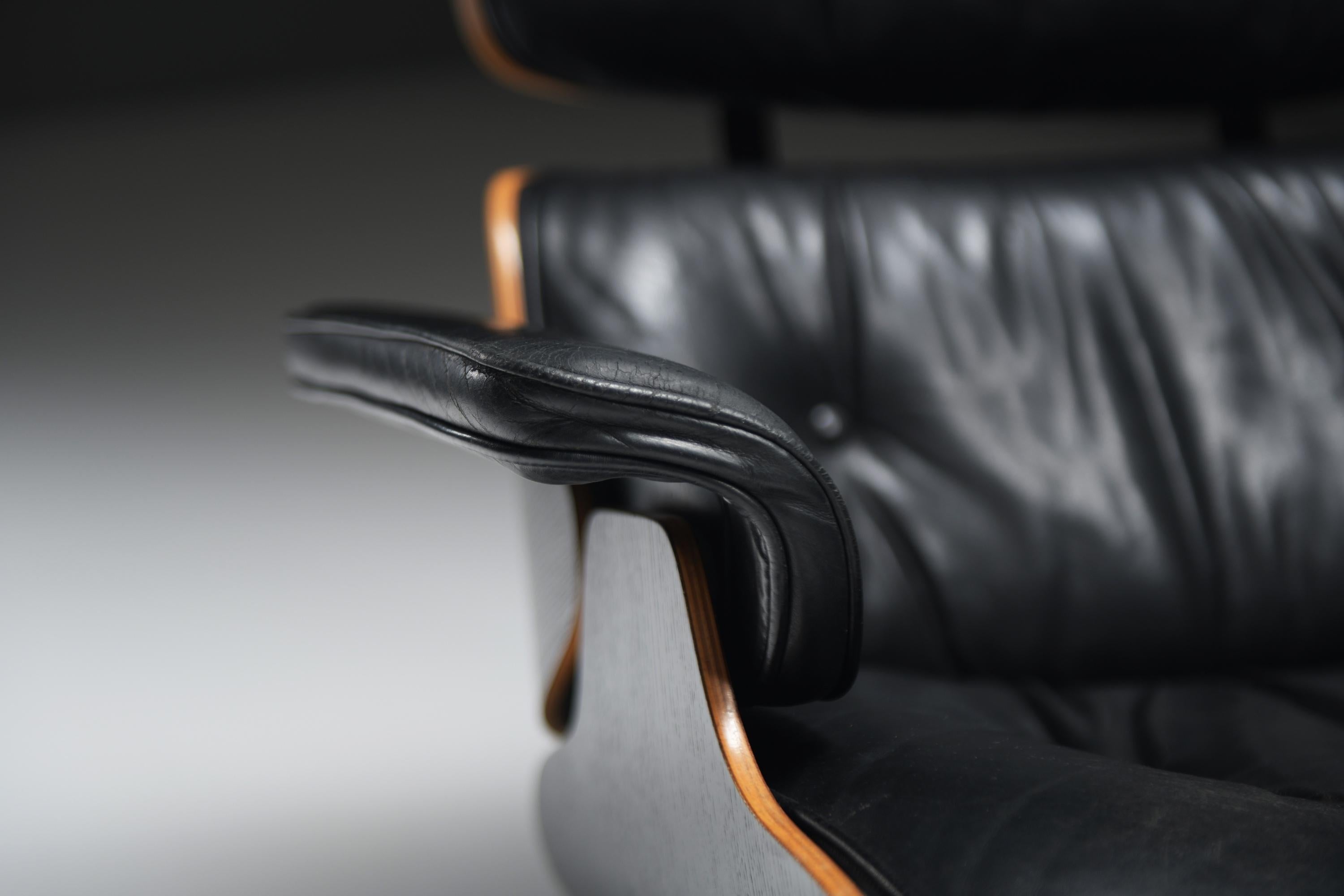 Leather Stunning Eames lounge chair set & ottoman by Ray & Charles Eames - Herman Miller For Sale
