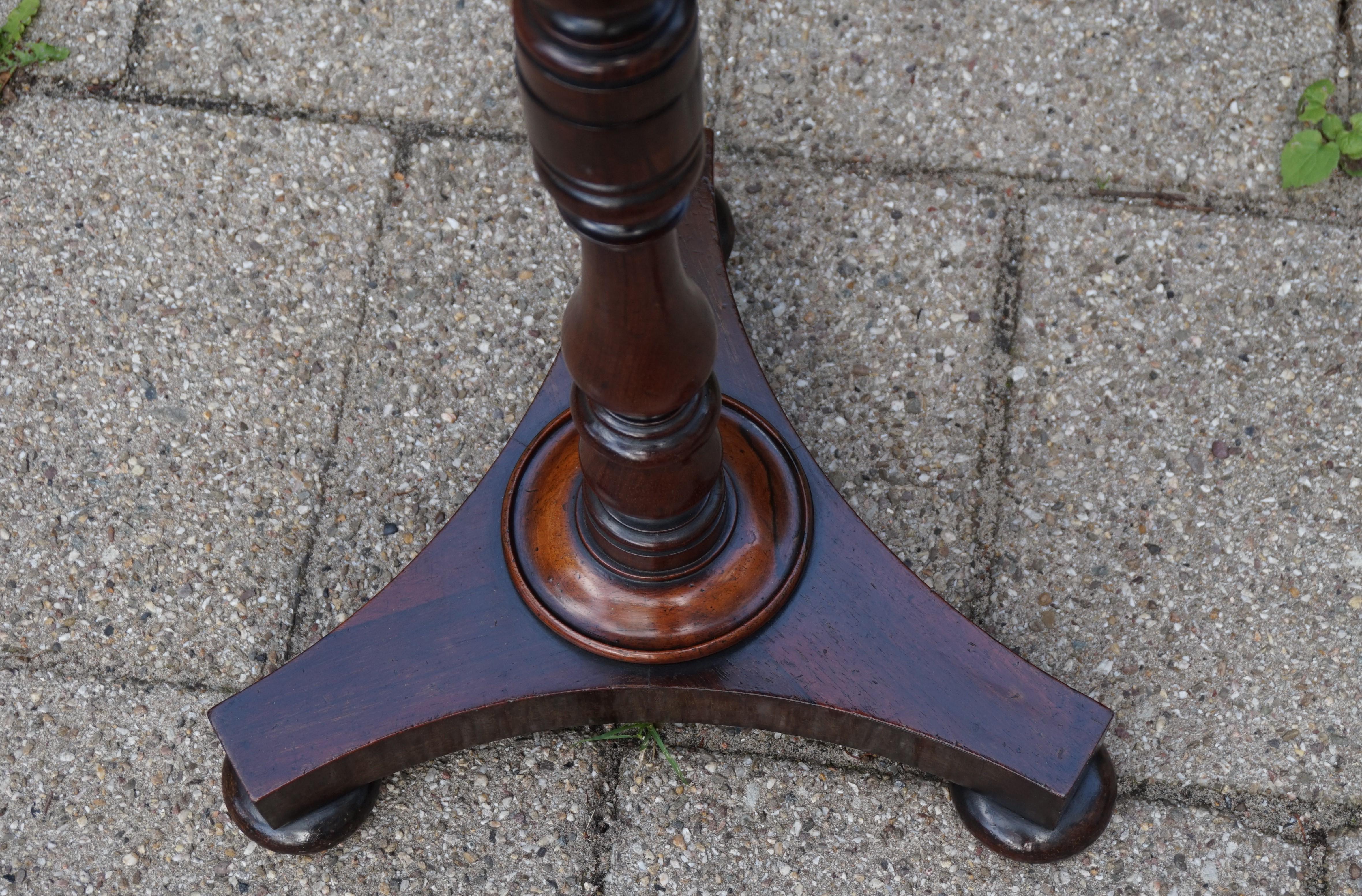 Stunning Early 1800s Georgian Tripod Wine Table / End Table with Amazing Patina 4