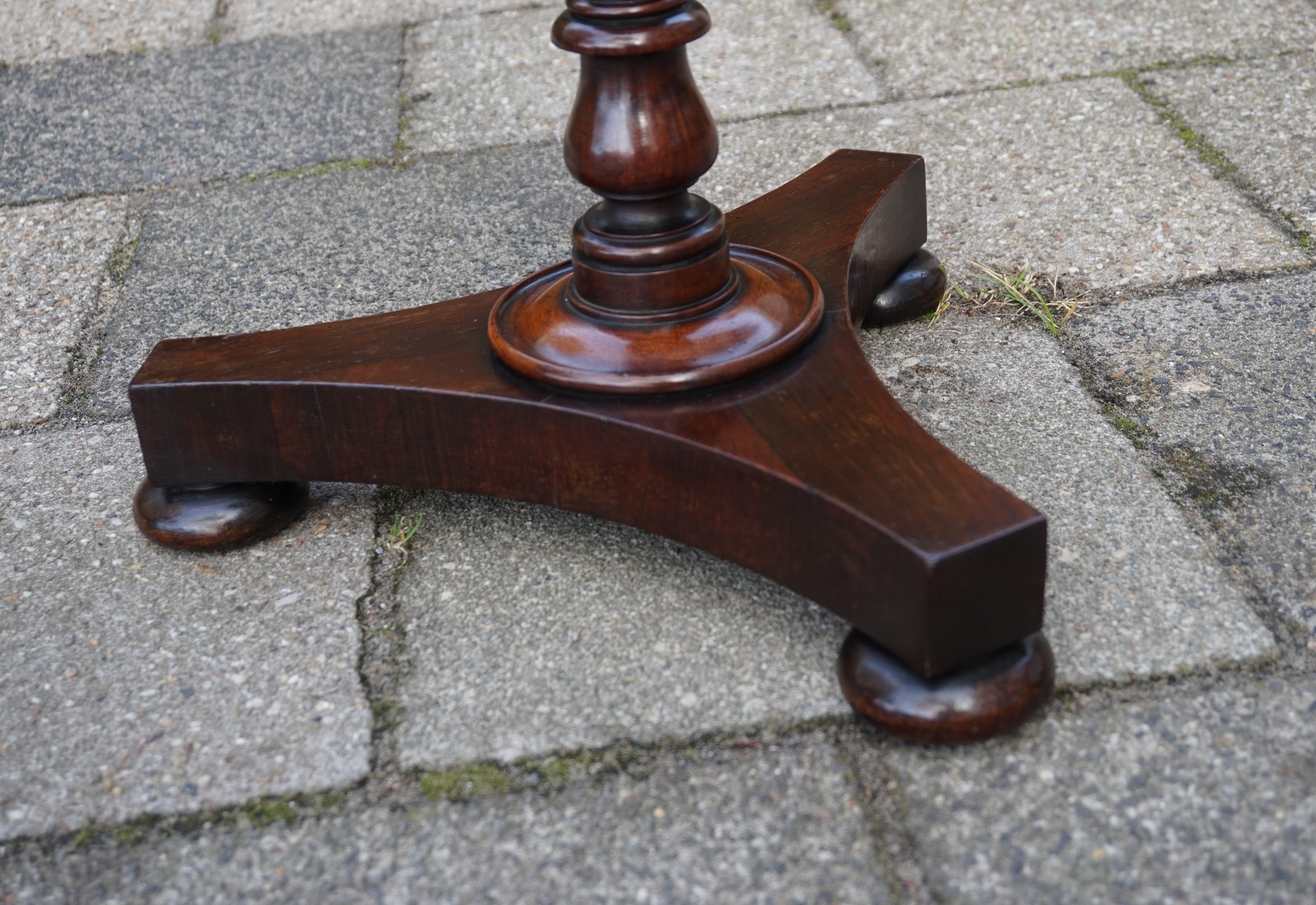 Stunning Early 1800s Georgian Tripod Wine Table / End Table with Amazing Patina 5