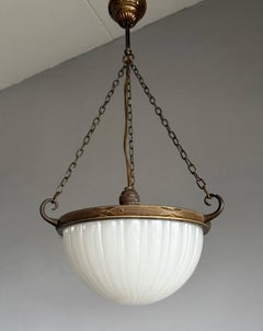 Stupendo ciondolo in vetro e ottone americano dei primi del Novecento, marchiato Jefferson