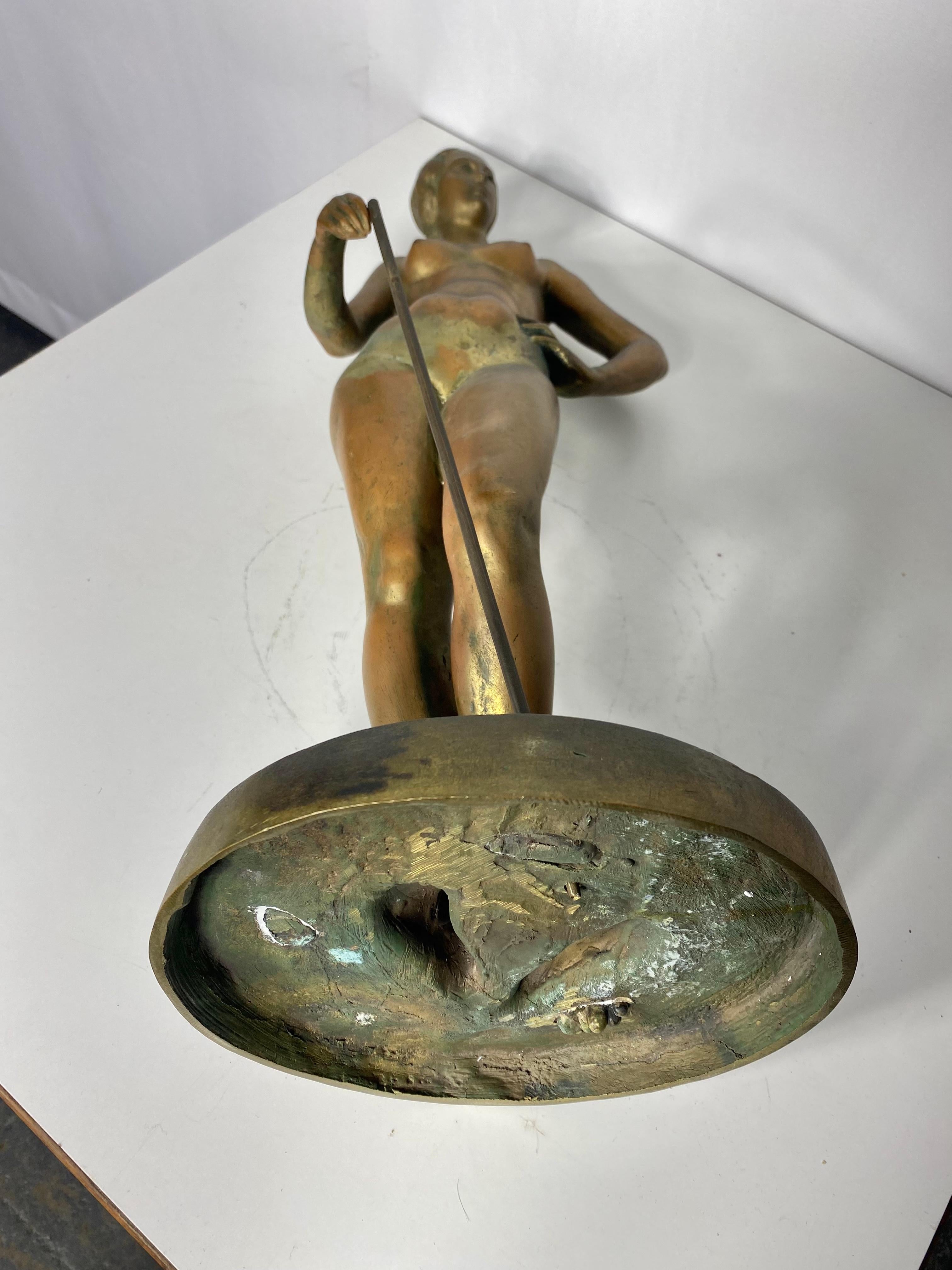 Atemberaubende Bronze des frühen 20. Jahrhunderts „ Frau mit Schilfrohr“ signiert. sehr ungewöhnlich! im Zustand „Gut“ im Angebot in Buffalo, NY