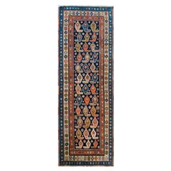 Superbe tapis de couloir persan Karabagh du début du XXe siècle