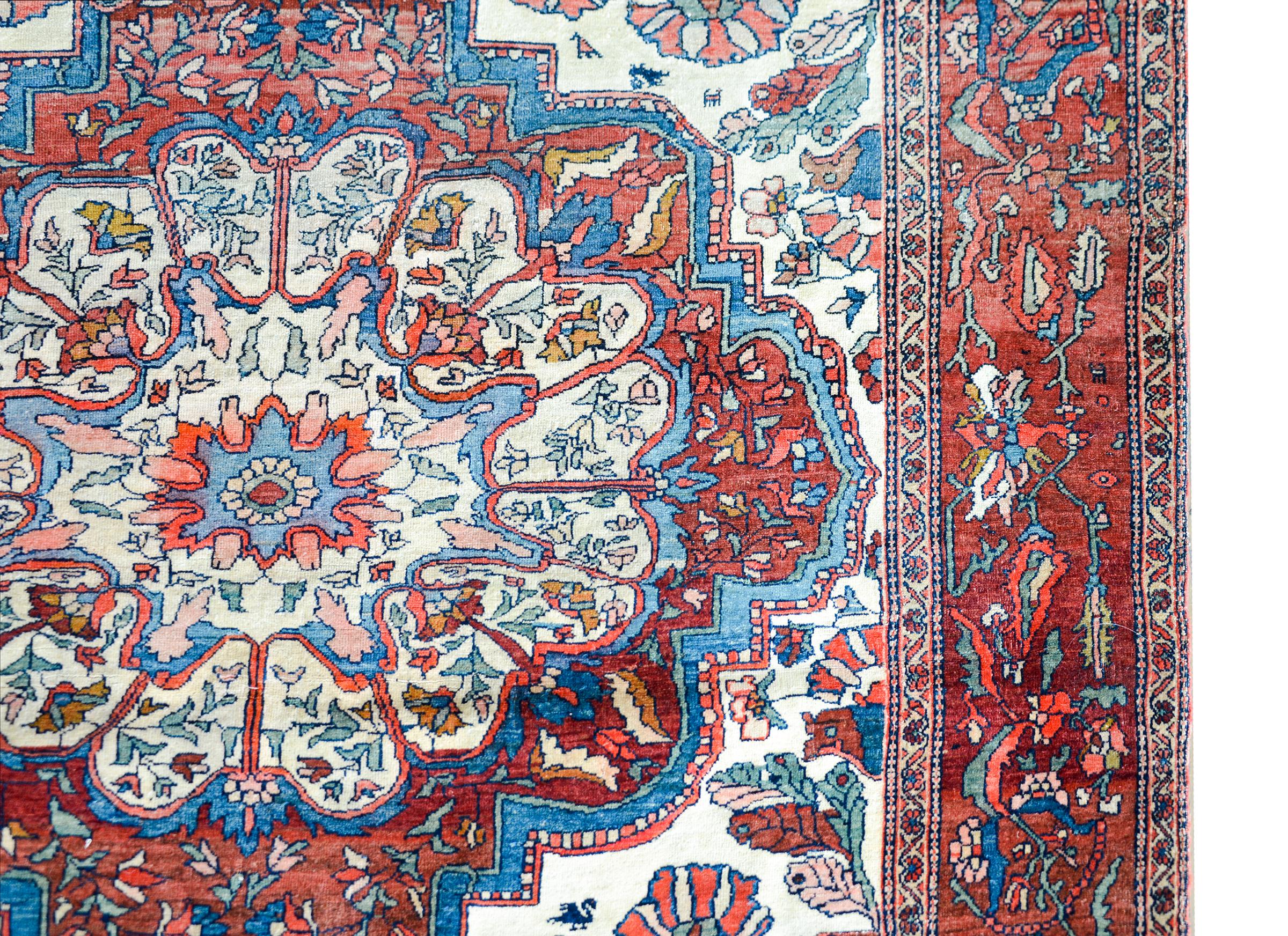 Stunning Early 20th Century Sarouk Farahan Rug In Good Condition For Sale In Chicago, IL