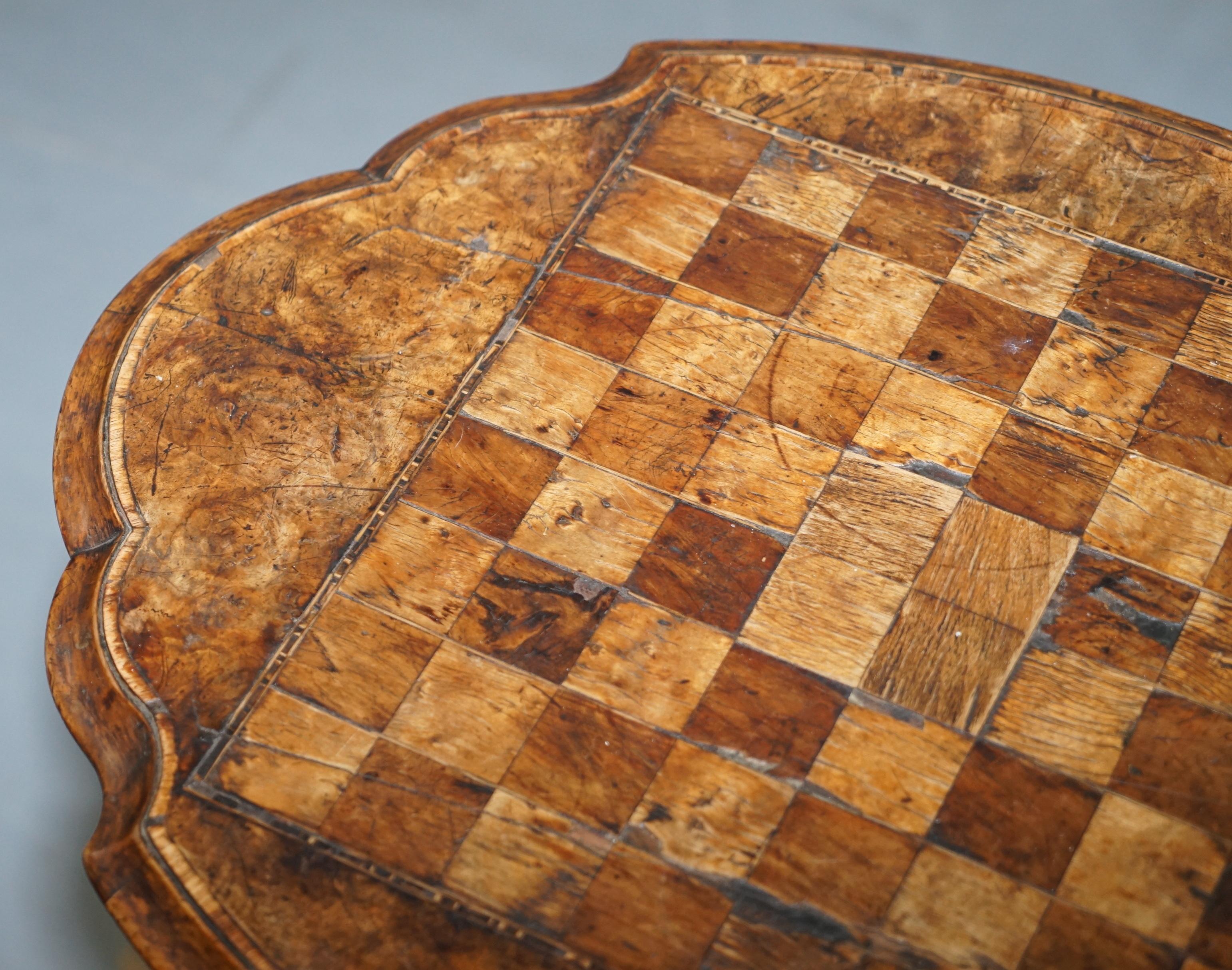 Hand-Crafted Stunning Early Victorian 19th Century circa 1840 Burr Walnut Chess Games Table