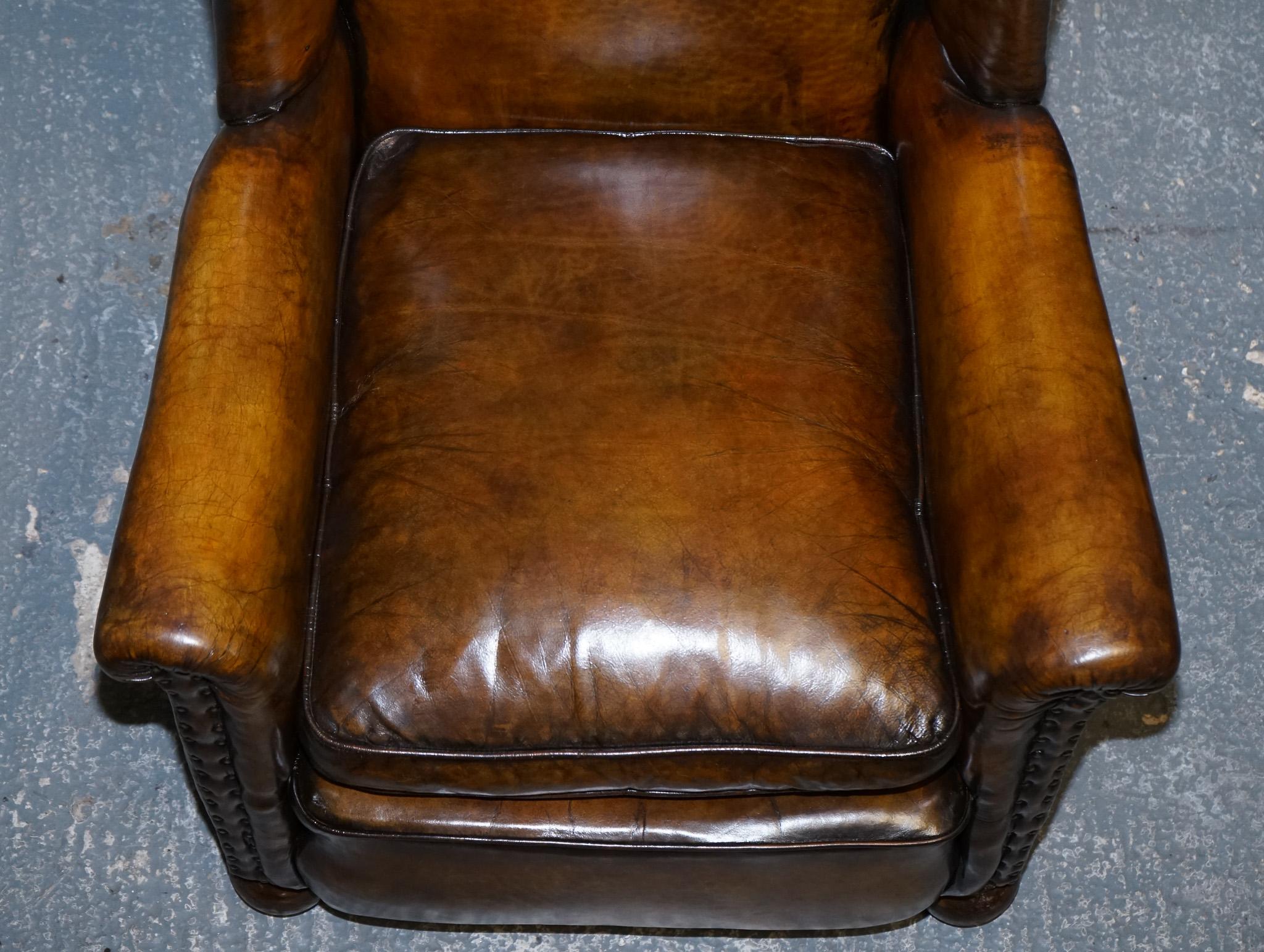 STUNNING EARLY VICTORIAN HAND DYED BROWN LEATHER READING LOUNGE ARMCHAiR For Sale 3